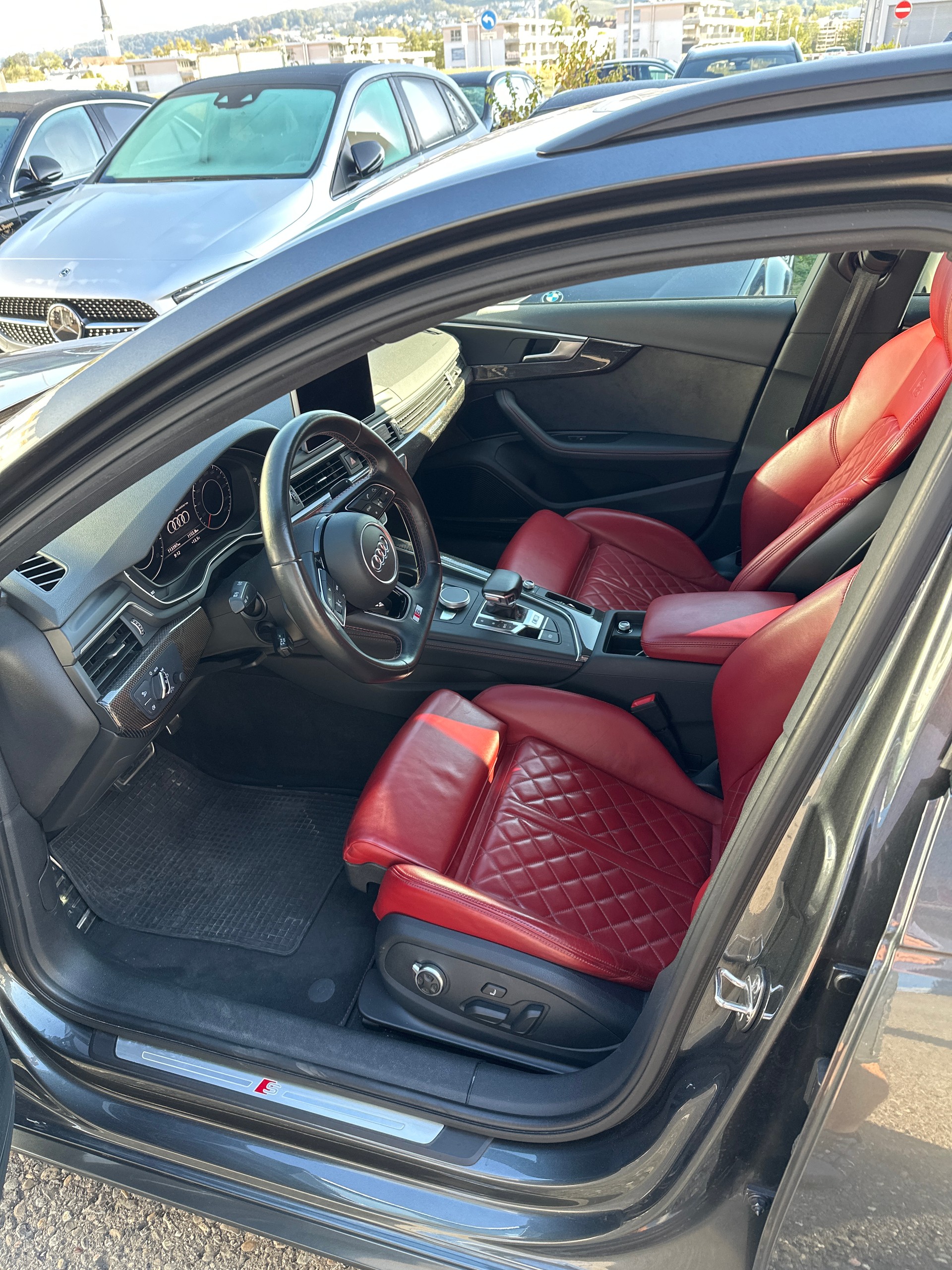 AUDI 3.0 V6 TFSI quattro S-Tronic-image-3