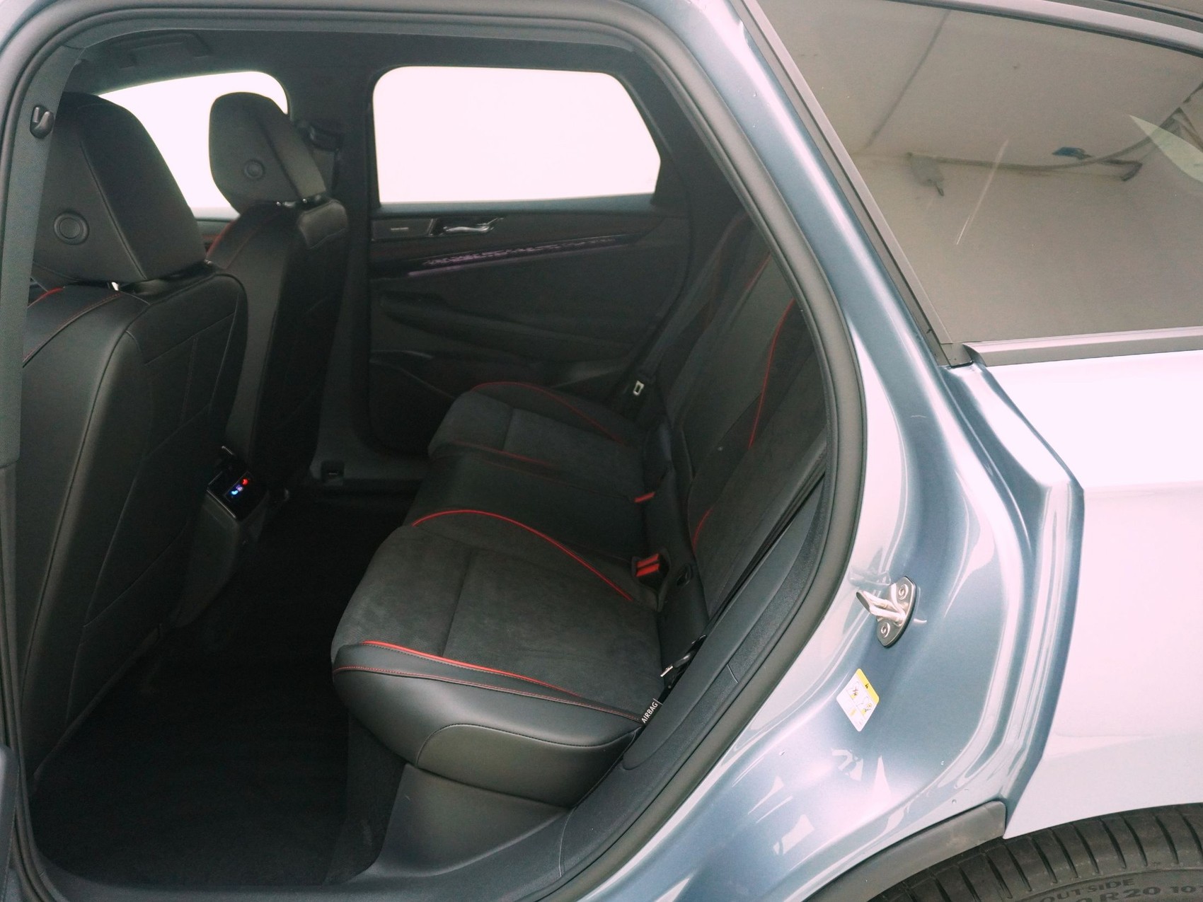 VW ID.7 Tourer 86 kWh GTX 4MOTION-image-9