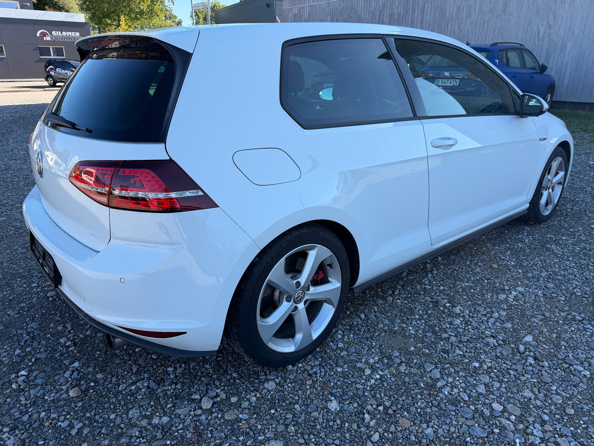 VW Golf 2.0 TSI GTI Performance DSG-image-3