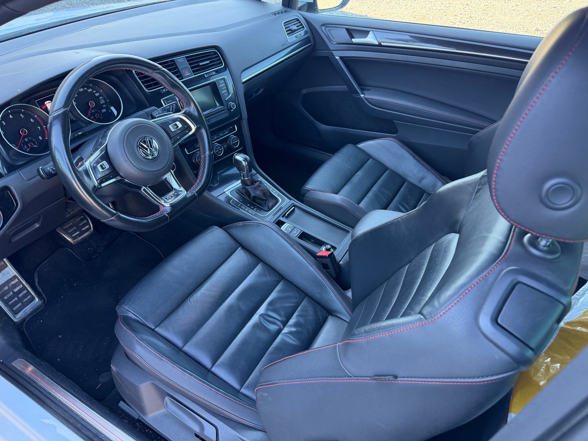 VW Golf 2.0 TSI GTI Performance DSG-image-4