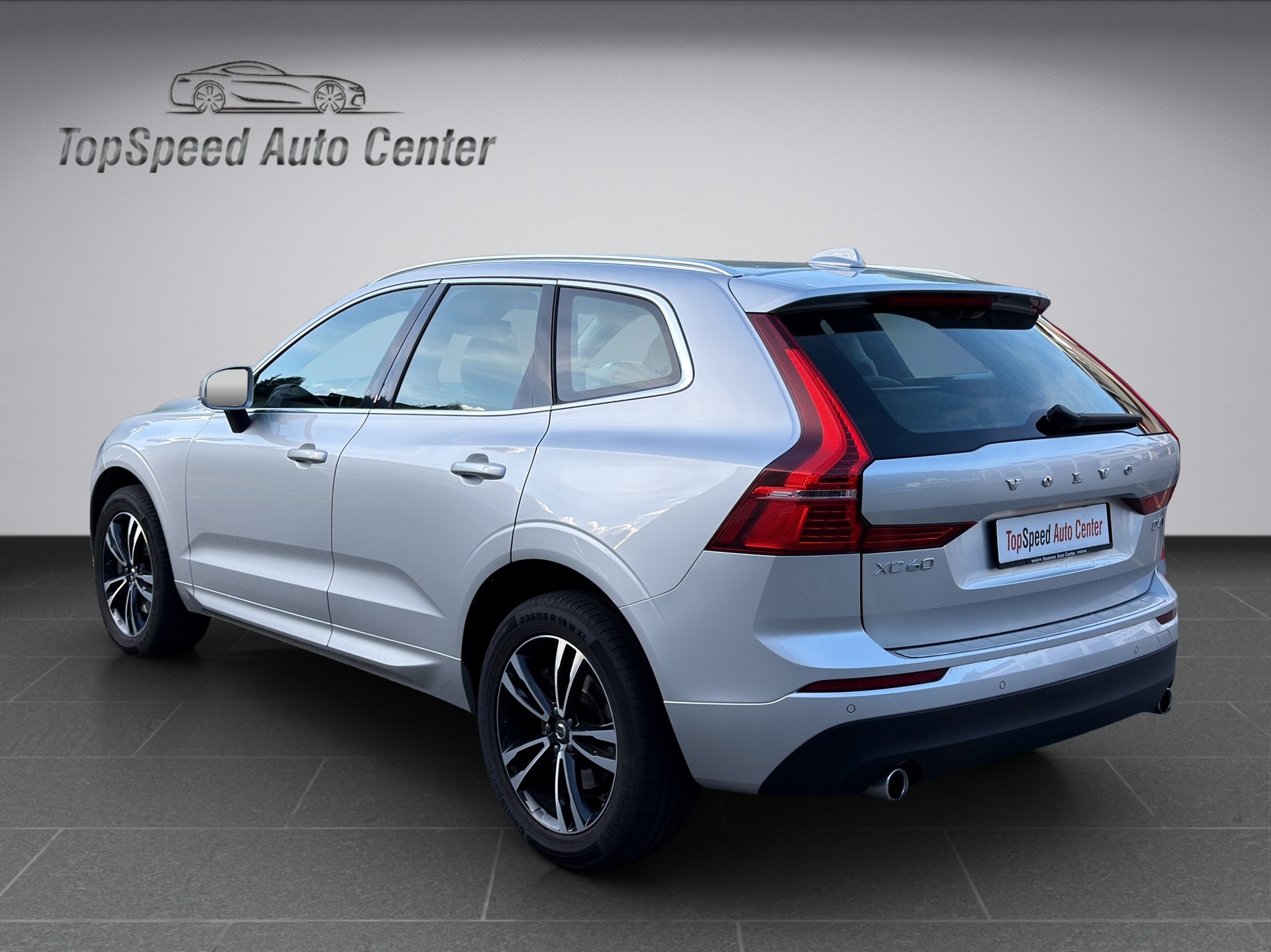 VOLVO XC60 D4 AWD Momentum Geartronic-image-3