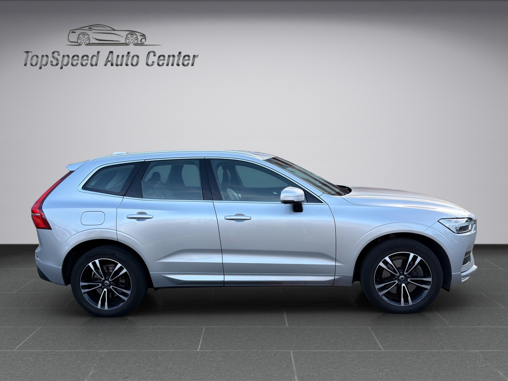 VOLVO XC60 D4 AWD Momentum Geartronic-image-6