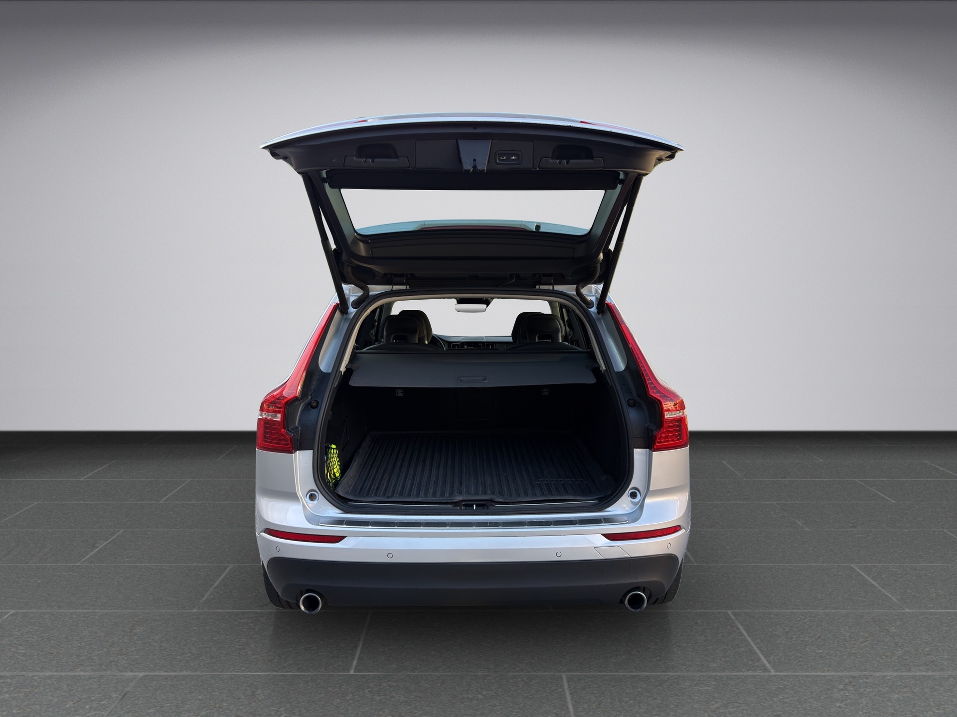 VOLVO XC60 D4 AWD Momentum Geartronic-image-14