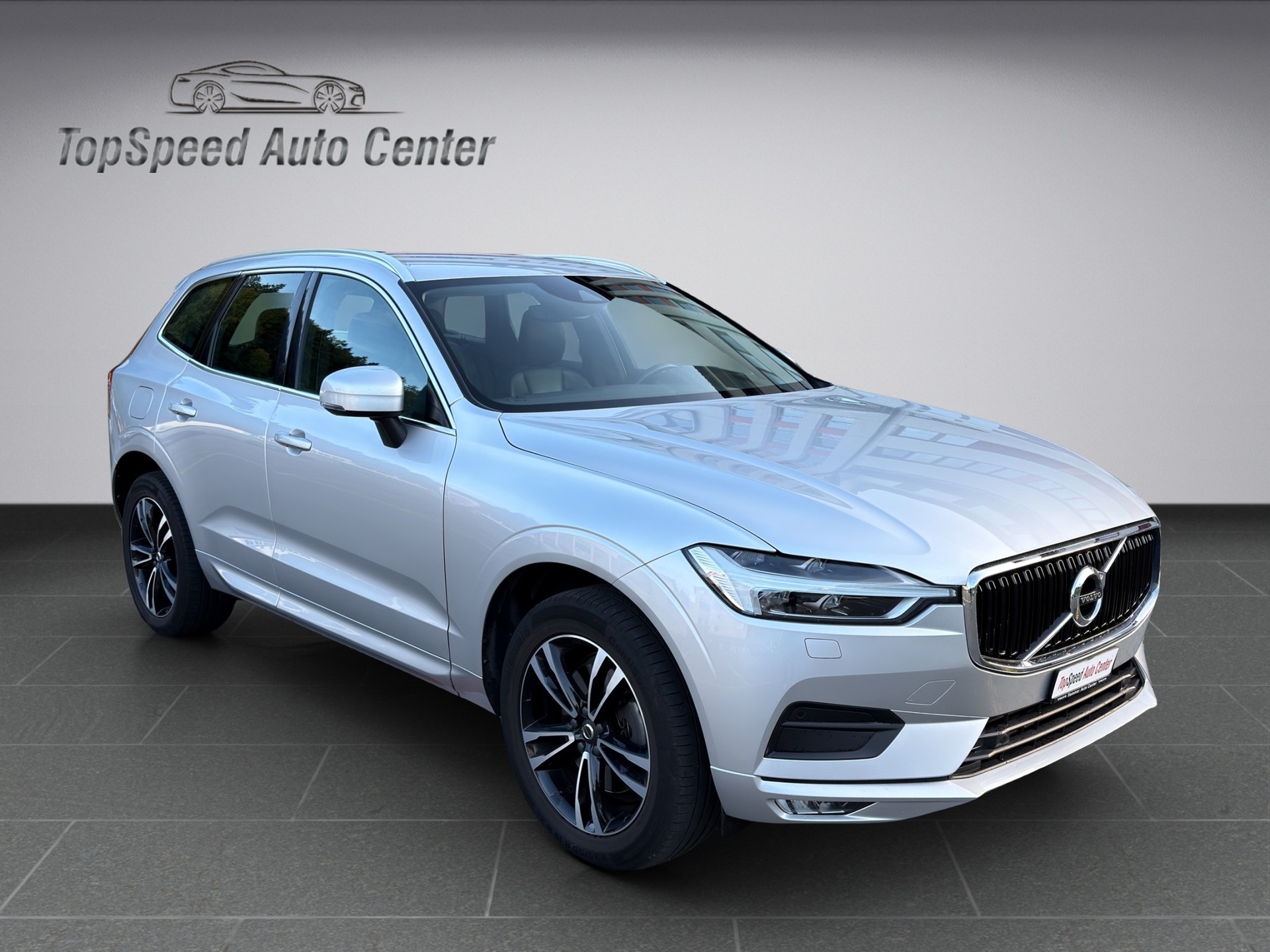 VOLVO XC60 D4 AWD Momentum Geartronic-image-7