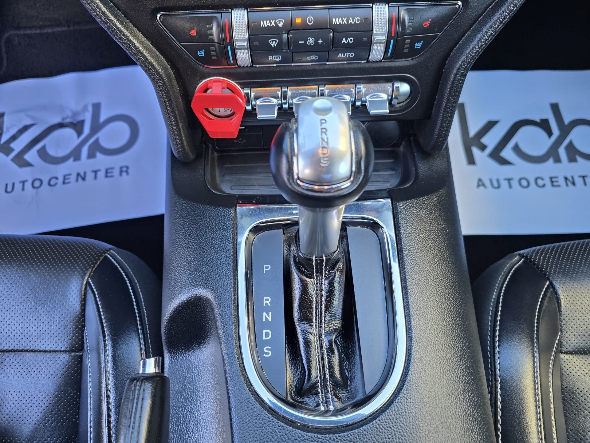 FORD Mustang GT 5.0 V8-image-11