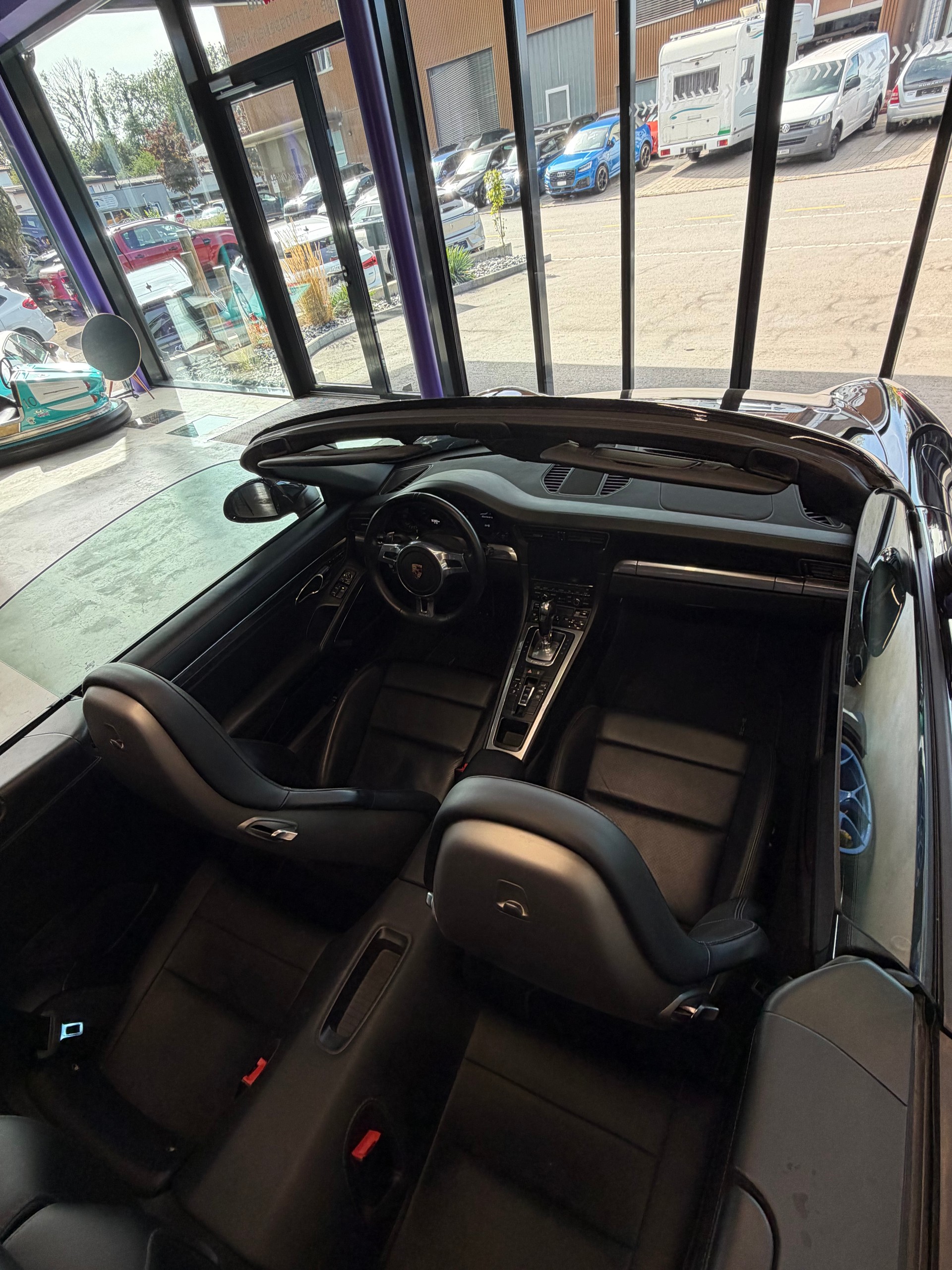 PORSCHE 911 Cabrio Carrera 4S-image-9