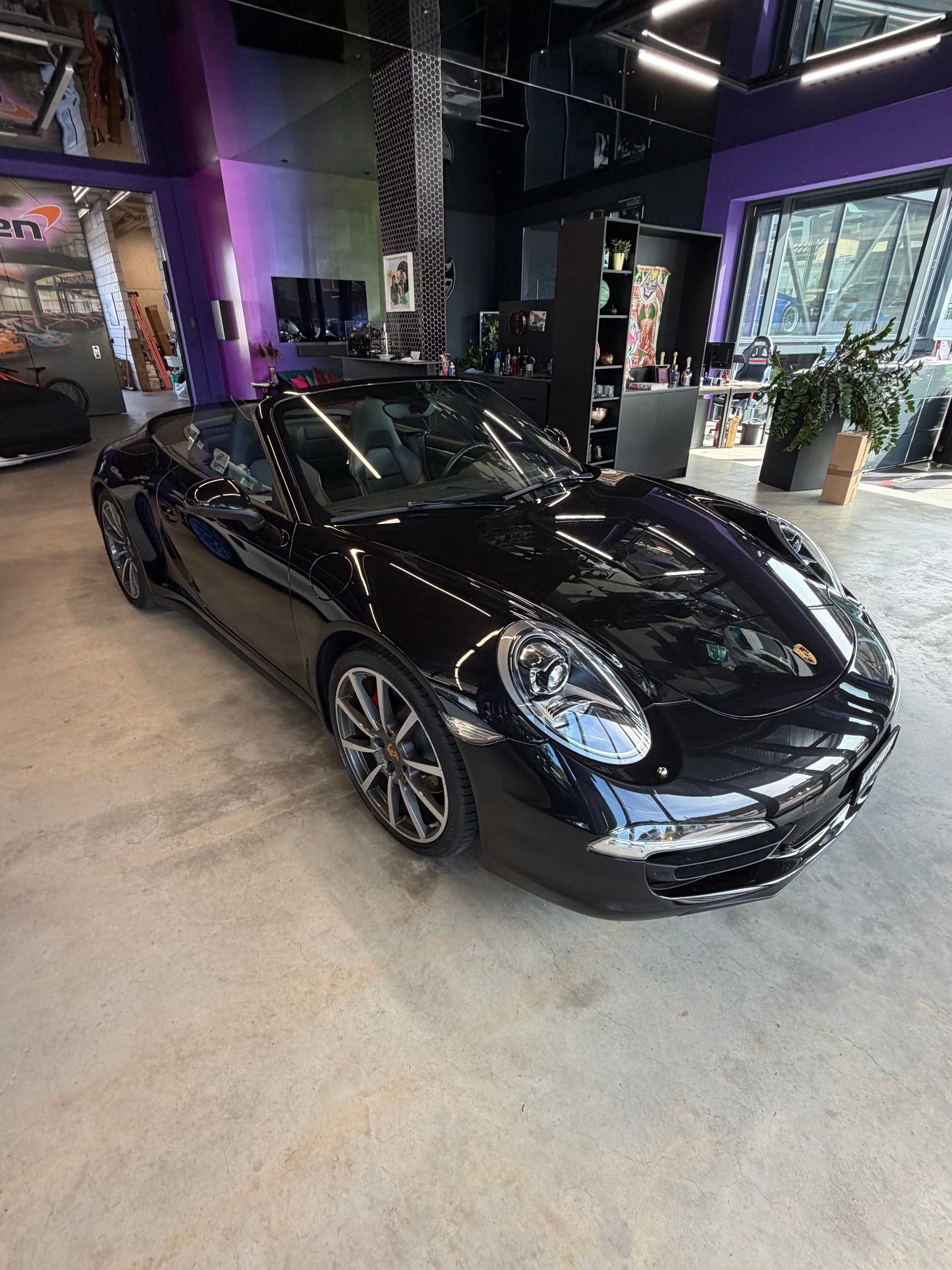 PORSCHE 911 Cabrio Carrera 4S-image-8