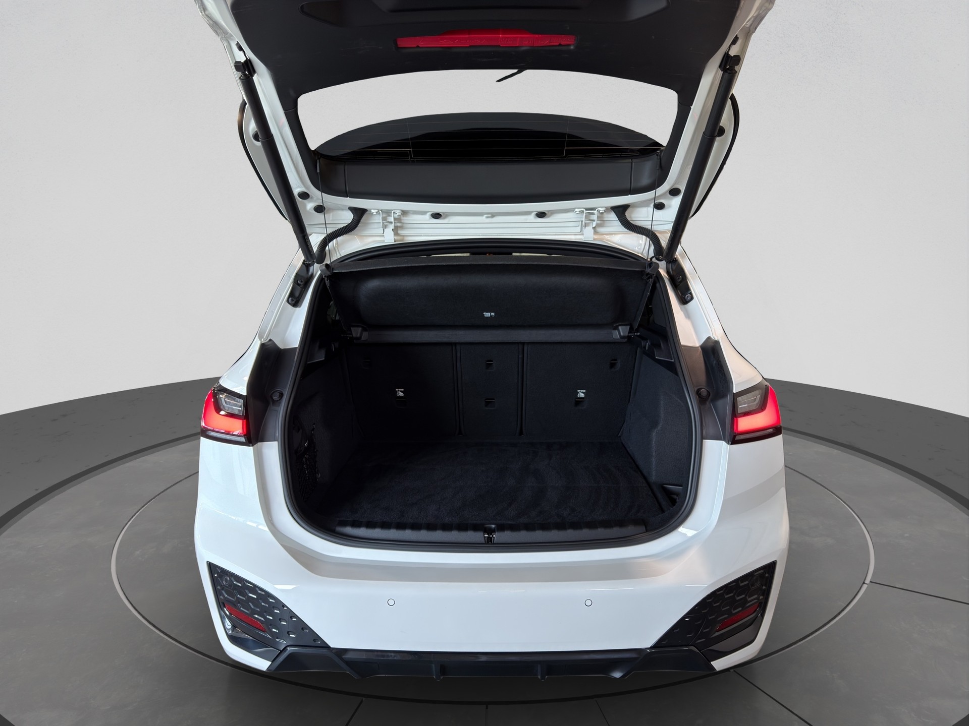BMW 223d Active Tourer xDrive M Sport DKG-image-16