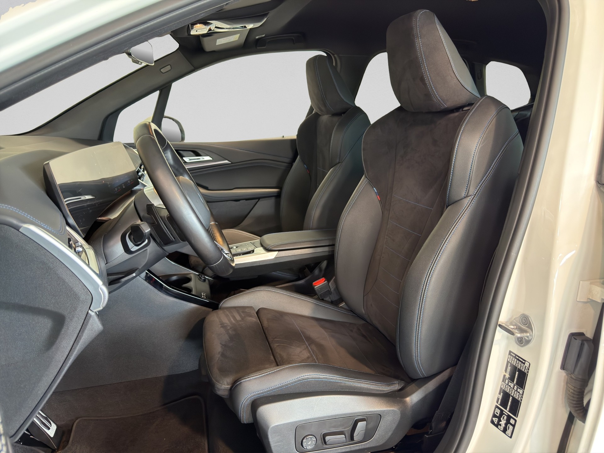 BMW 223d Active Tourer xDrive M Sport DKG-image-8