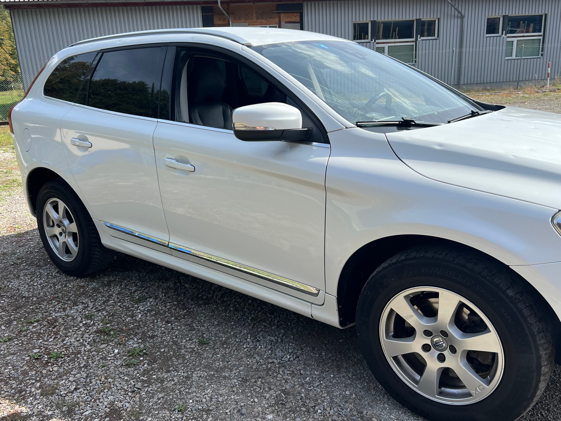 VOLVO XC60 T5 AWD Kinetic Geartronic-image-6