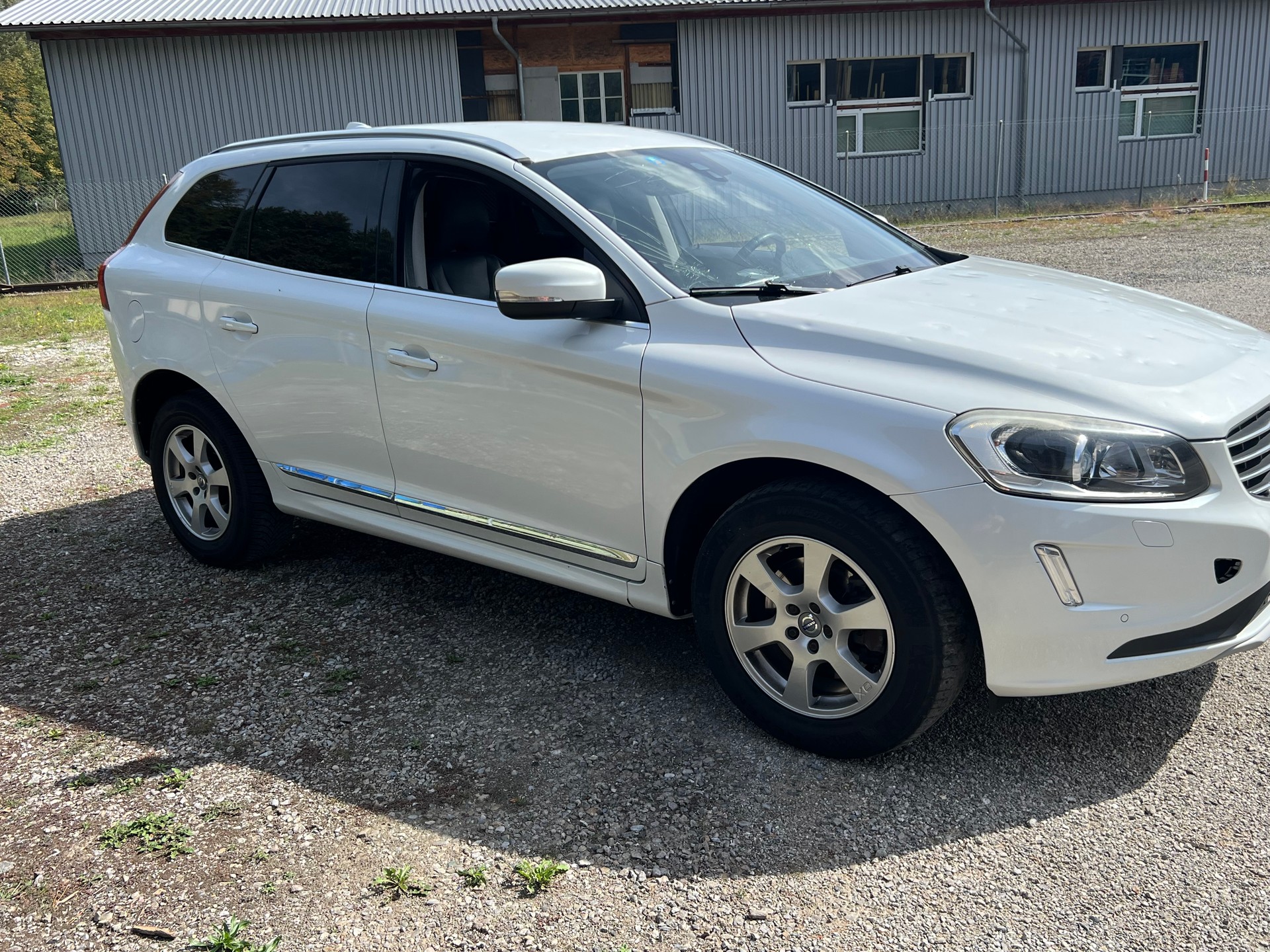 VOLVO XC60 T5 AWD Kinetic Geartronic-image-1
