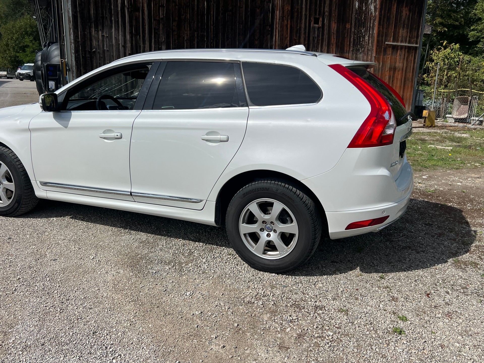 VOLVO XC60 T5 AWD Kinetic Geartronic-image-3