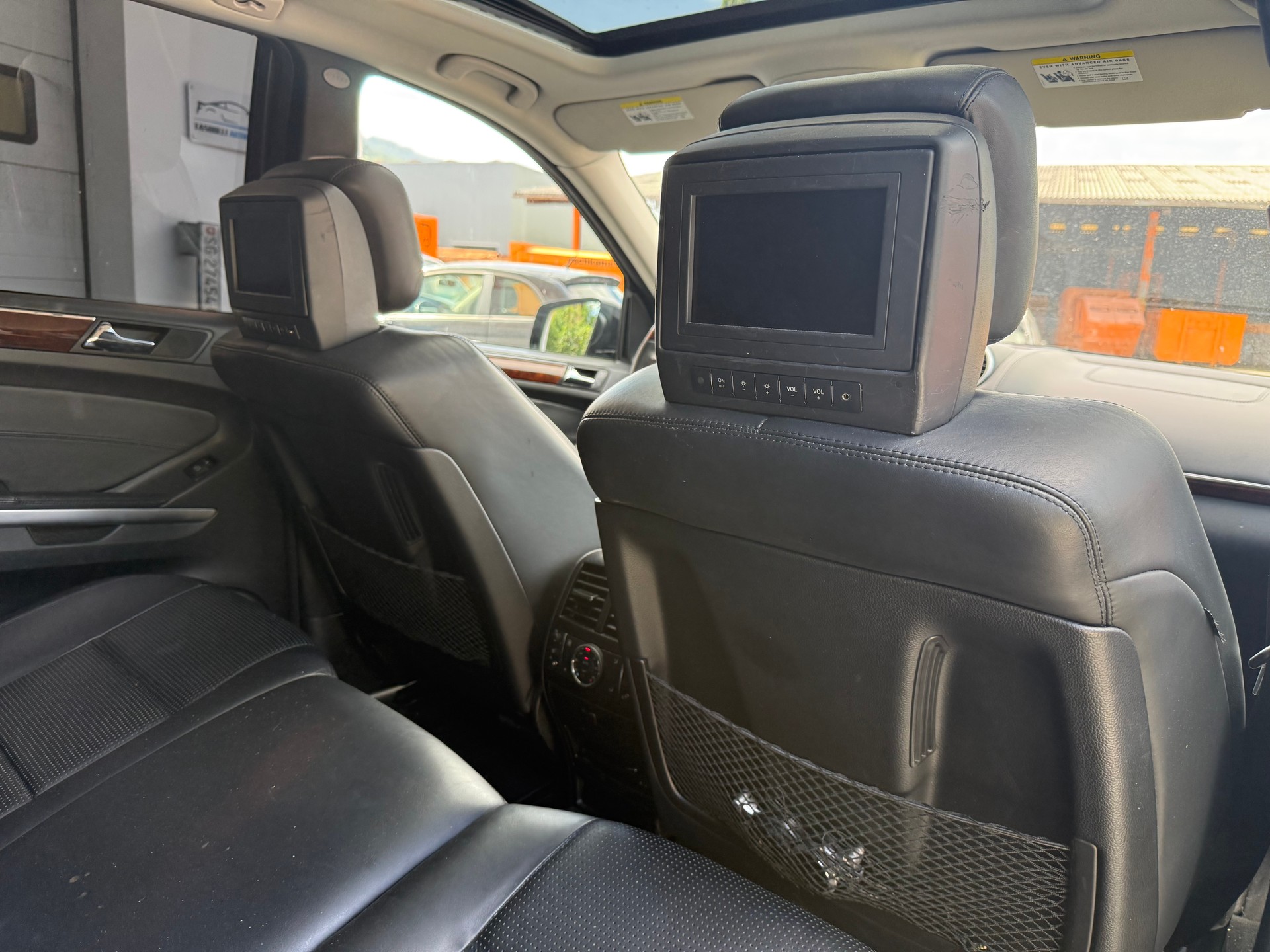 MERCEDES-BENZ ML 63 AMG-image-16