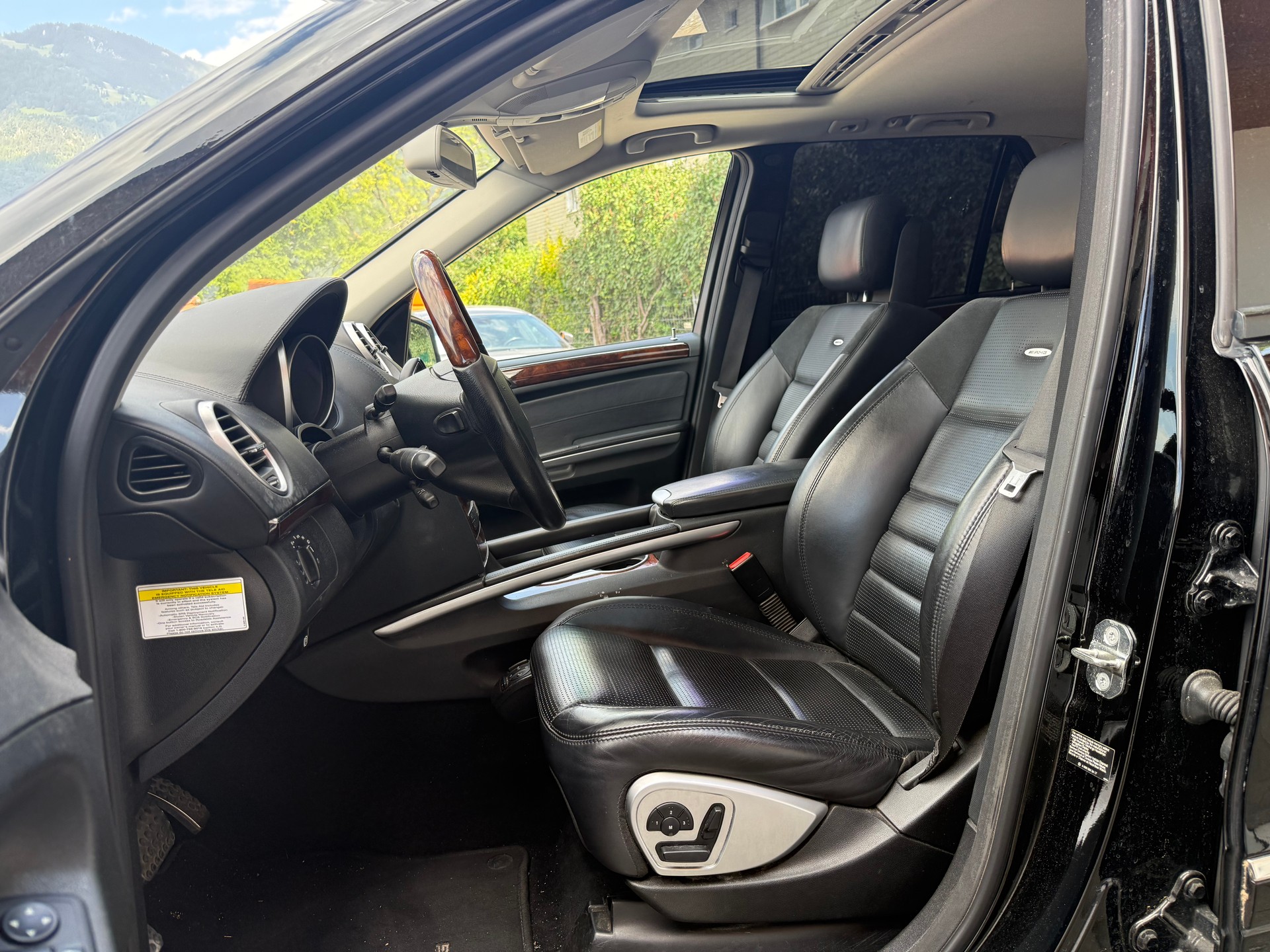 MERCEDES-BENZ ML 63 AMG-image-21