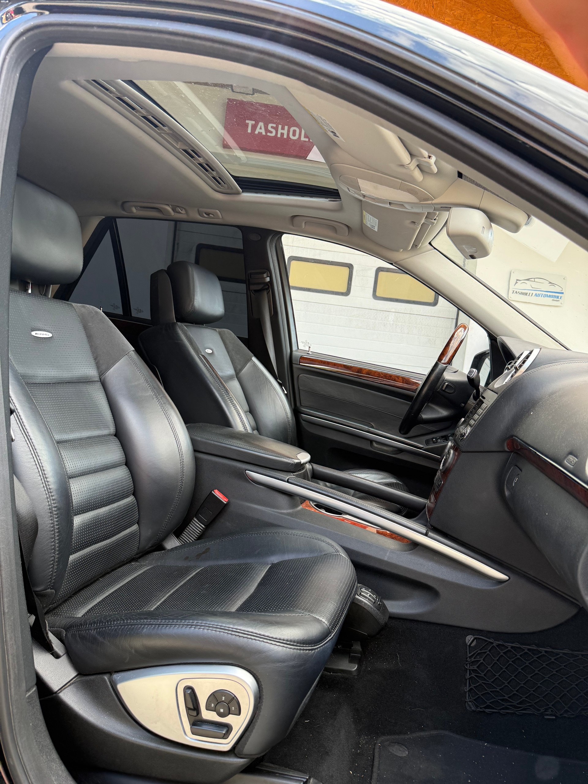 MERCEDES-BENZ ML 63 AMG-image-11