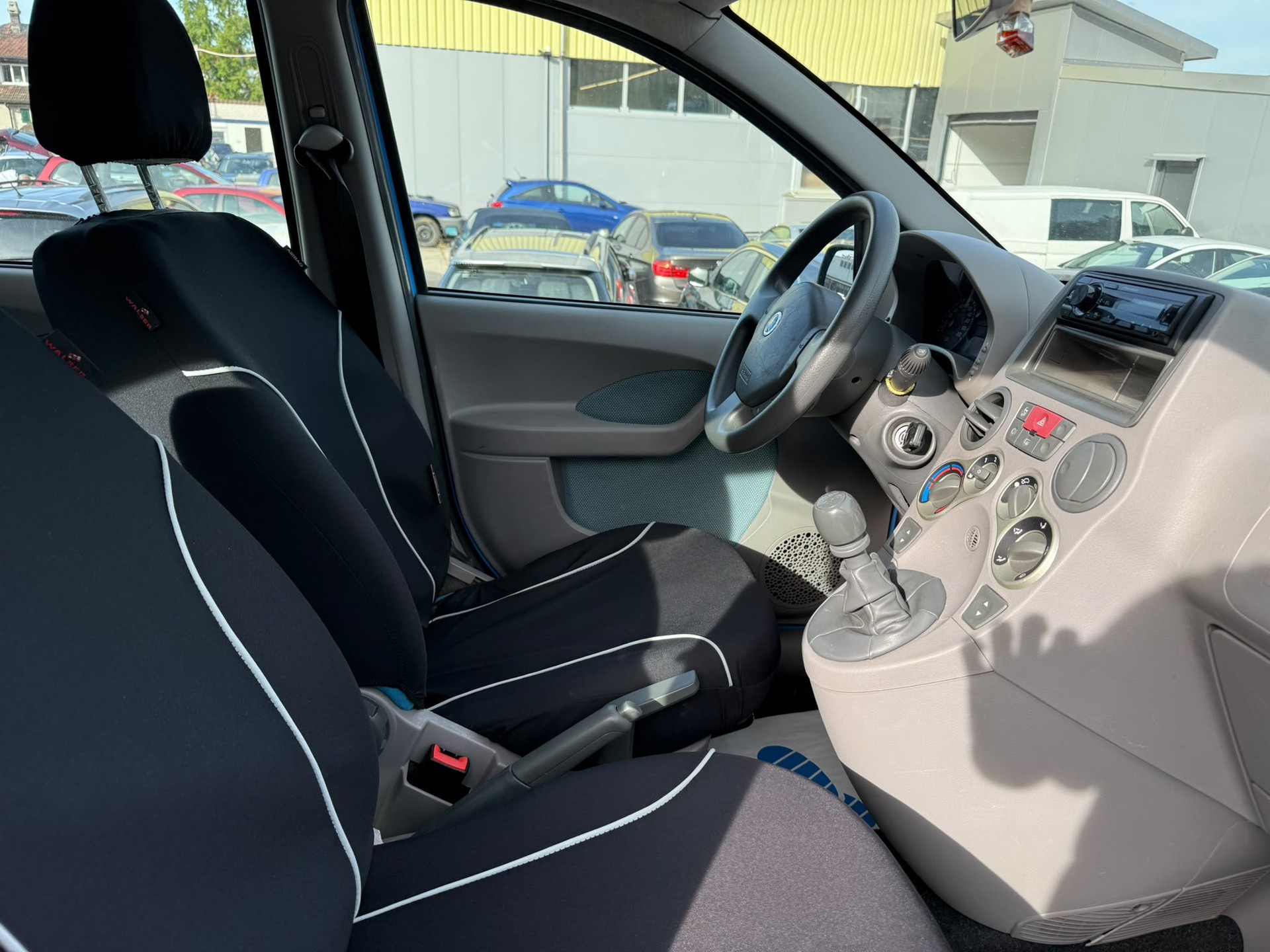 FIAT Panda 1.2 Emotion-image-8
