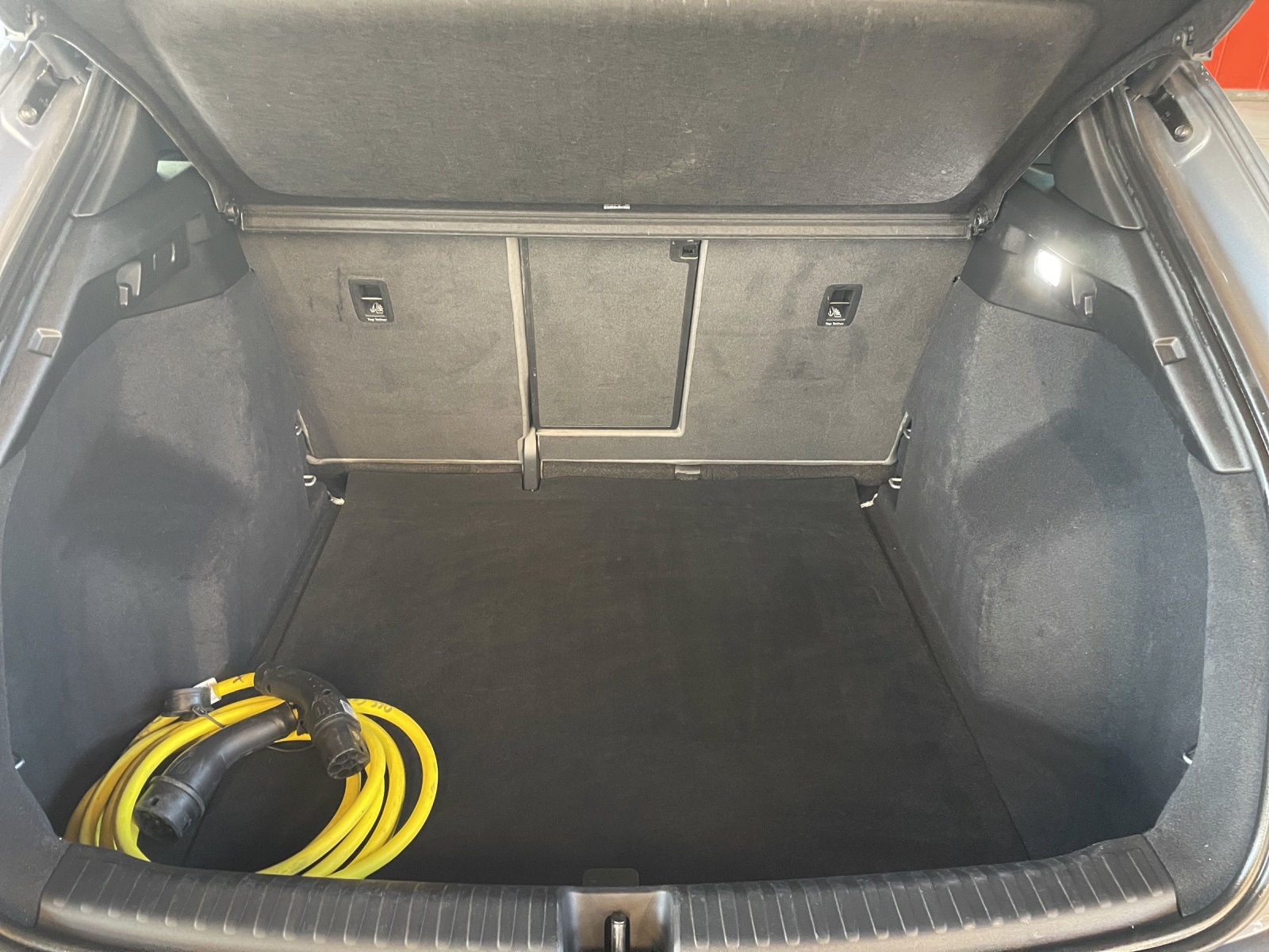 AUDI Q4 e-tron 45 quattro-image-15