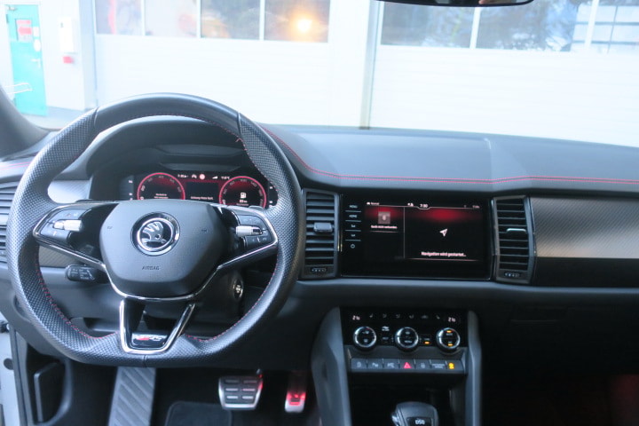 SKODA Kodiaq 2.0 TSI 4x4 RS-image-8