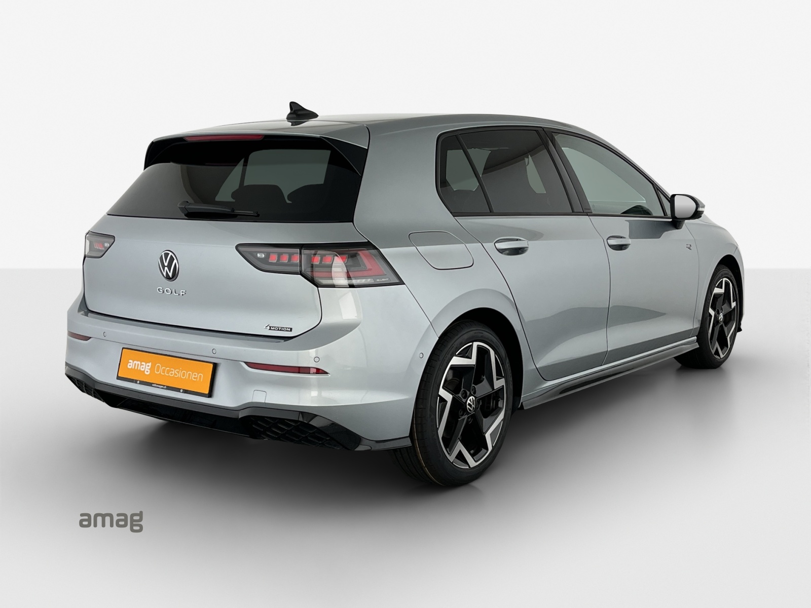 VW Golf 2.0 TSI R-Line DSG 4 Motion-image-4