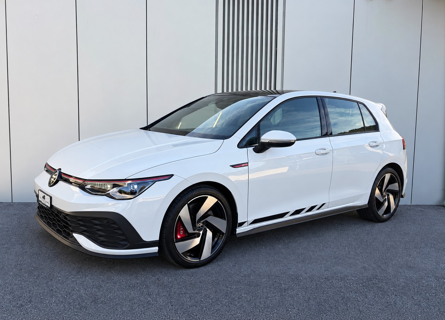 VW Golf 2.0 TSI GTI Clubsport DSG-image-4