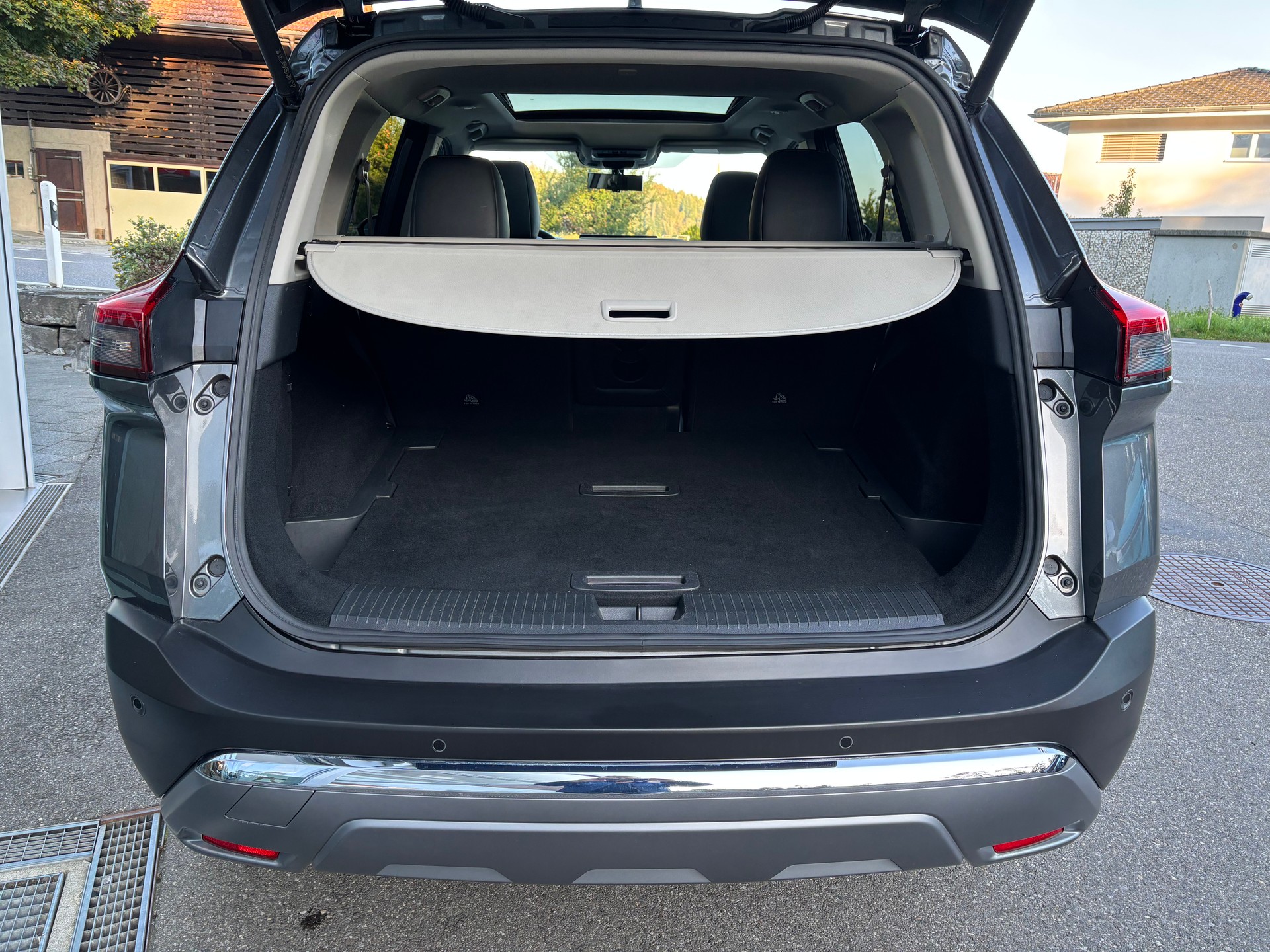 NISSAN X-Trail 1.5e-Power 4WD Tekna+-image-4