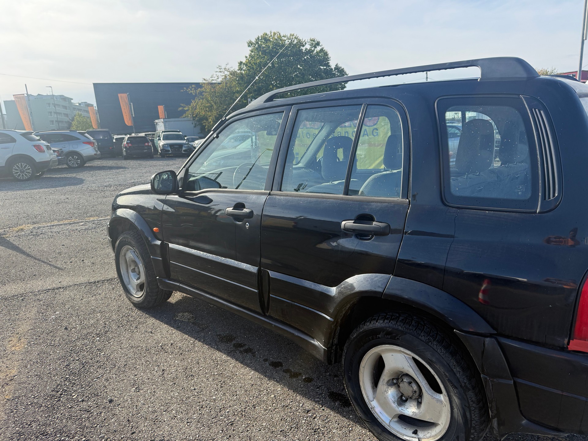 SUZUKI Grand Vitara 2.5 24V Anniversary Edition-image-3