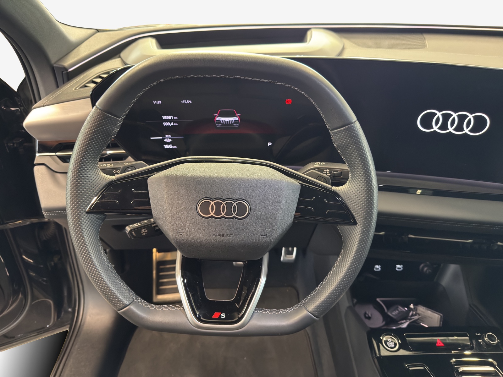 AUDI Q6 Sportback e-tron quattro-image-9