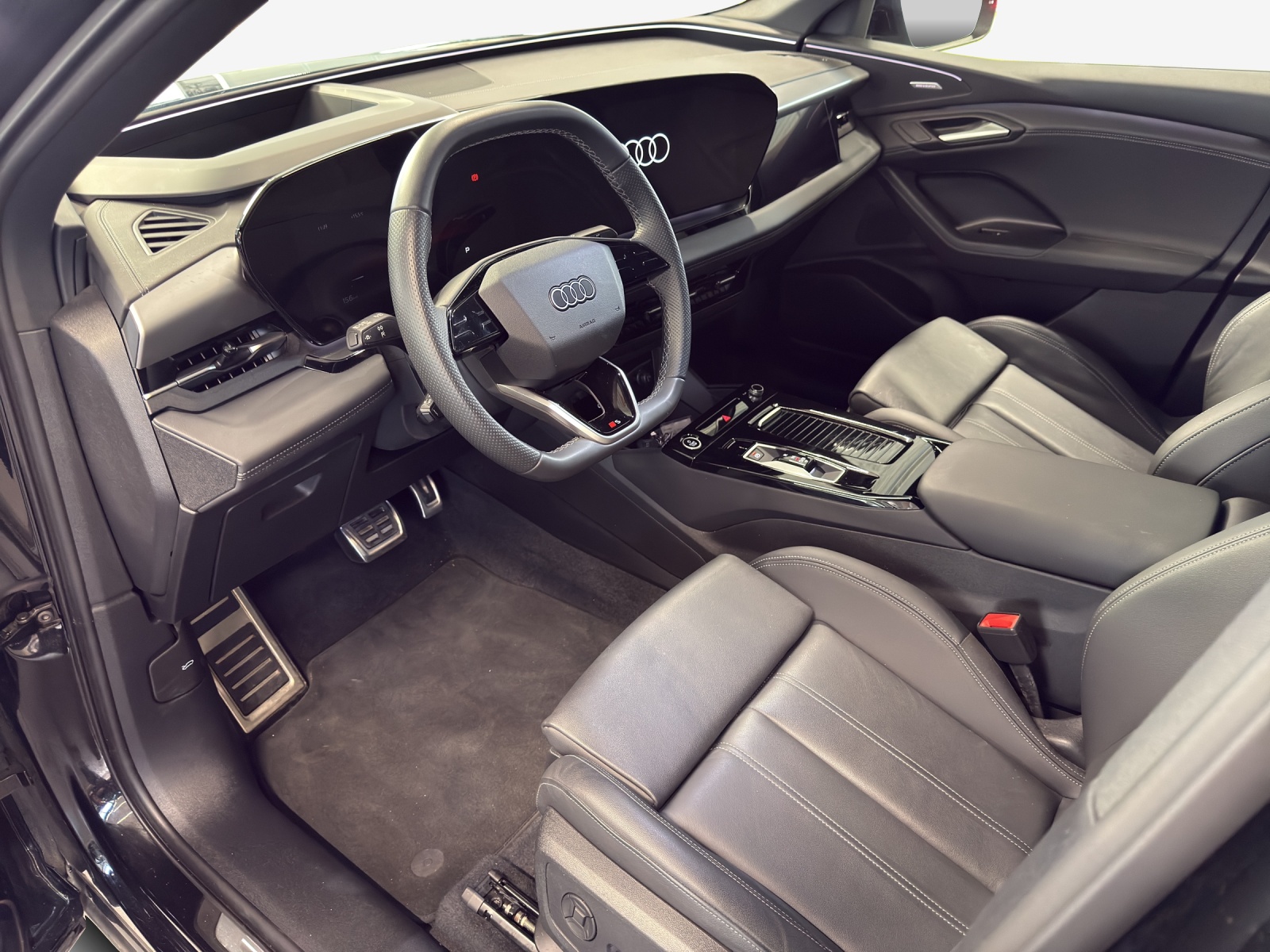 AUDI Q6 Sportback e-tron quattro-image-7