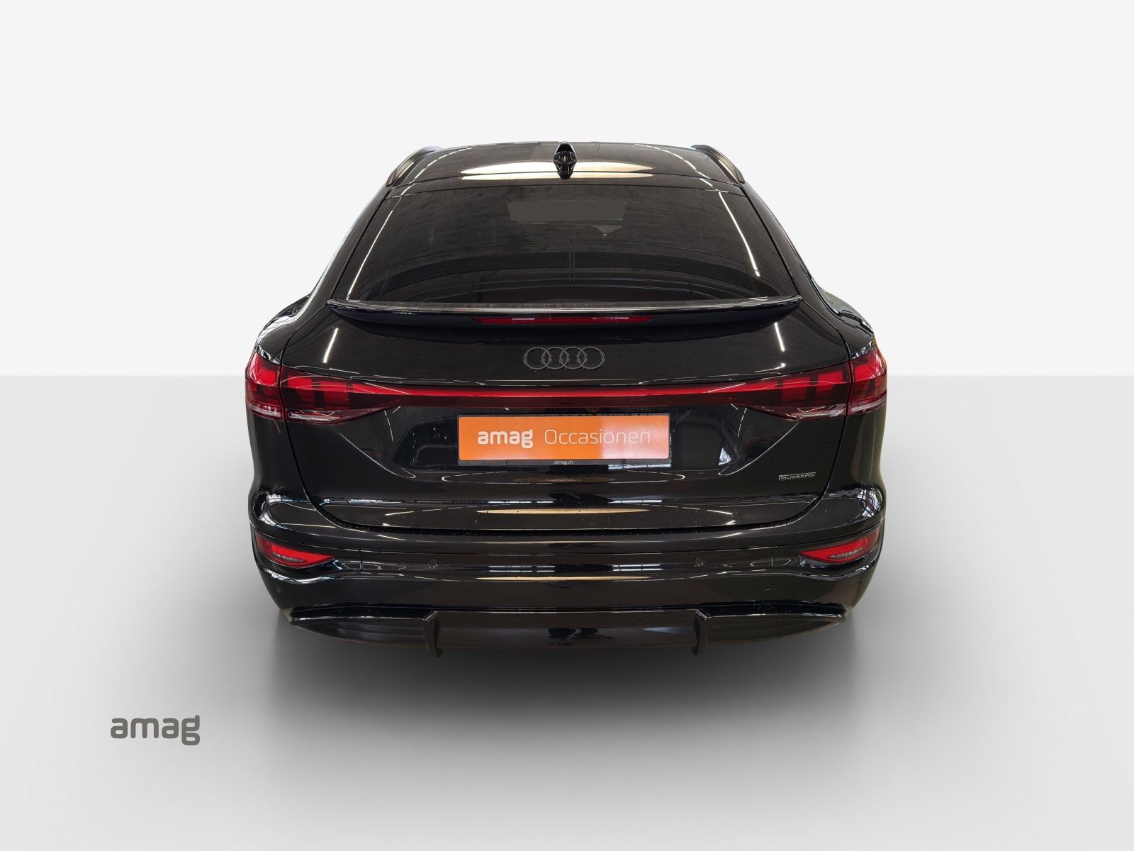 AUDI Q6 Sportback e-tron quattro-image-3