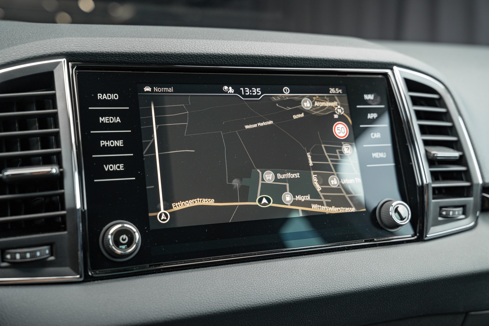 SKODA Karoq 1.5 TSI Top Selection DSG-image-17