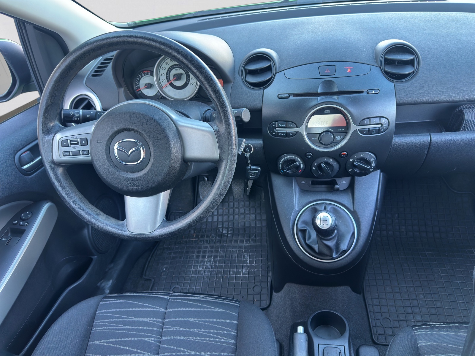 MAZDA 2 1.3i 16V Exclusive-image-11