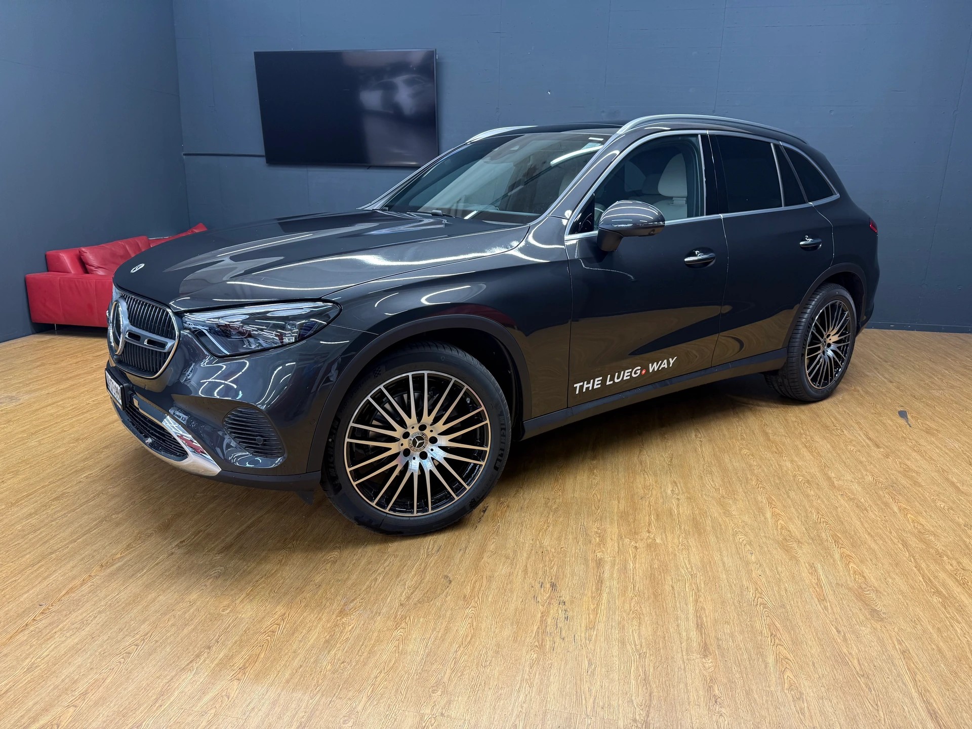MERCEDES-BENZ GLC 220 d 4M - DISTRONIC / Head-Up Display / 360 Grad Kamera-image-1