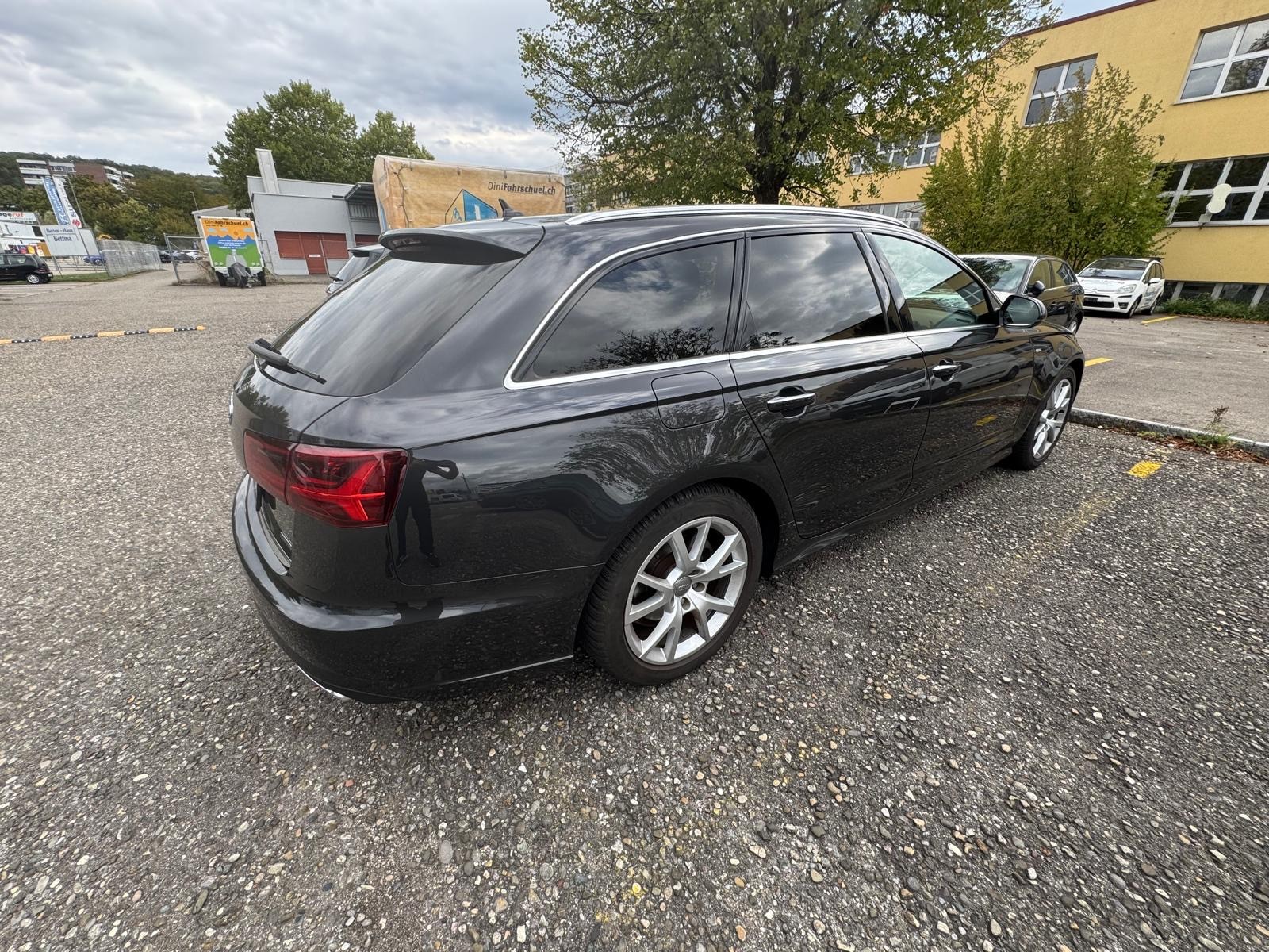 AUDI A6 Avant 2.0 TDI quattro S-tronic-image-3
