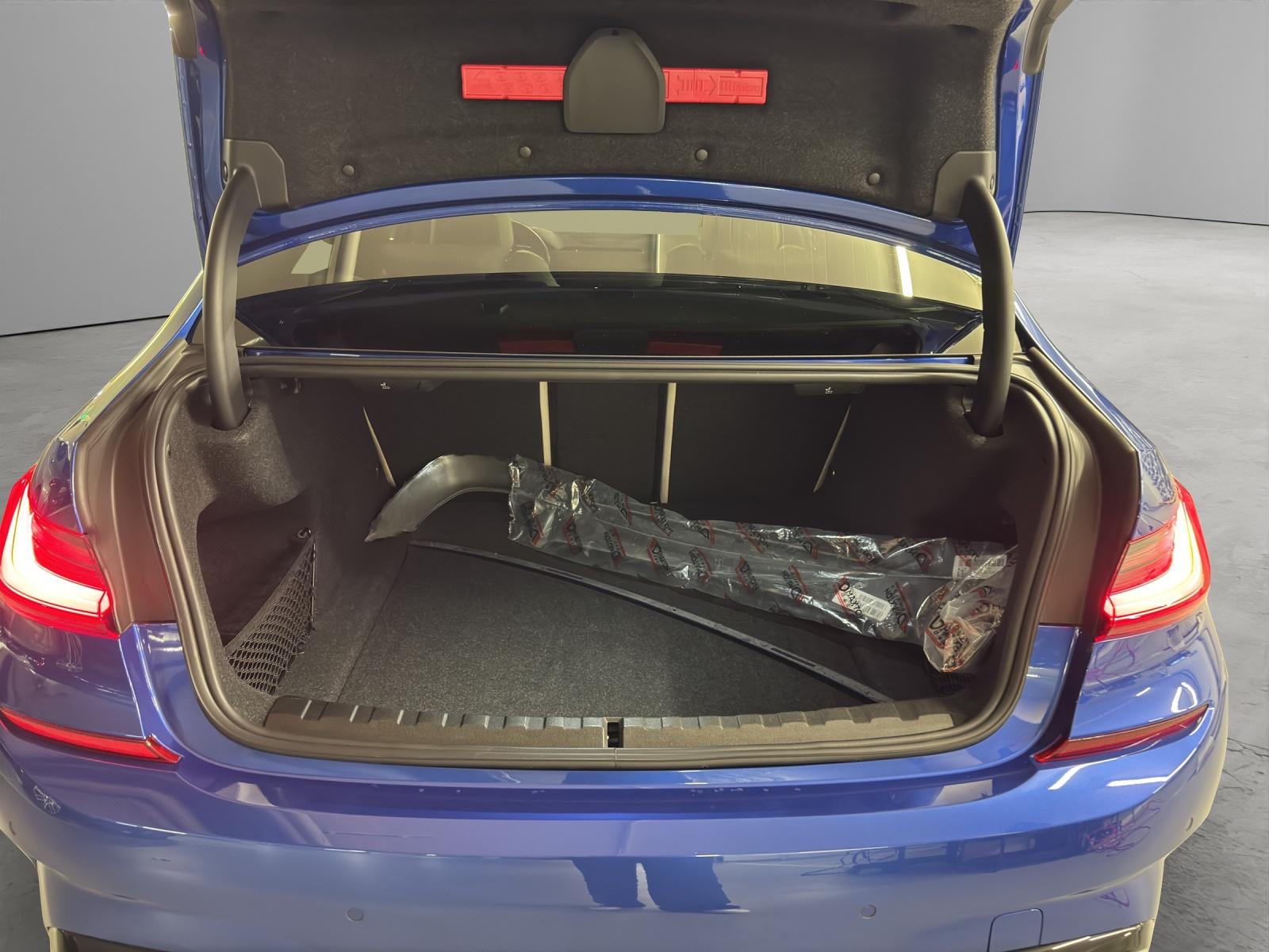 BMW 3er M340i xDrive-image-9