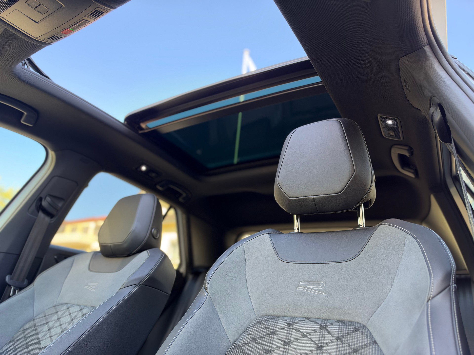 VW T-Roc 1.5 TSI EVO R-Line DSG-image-15