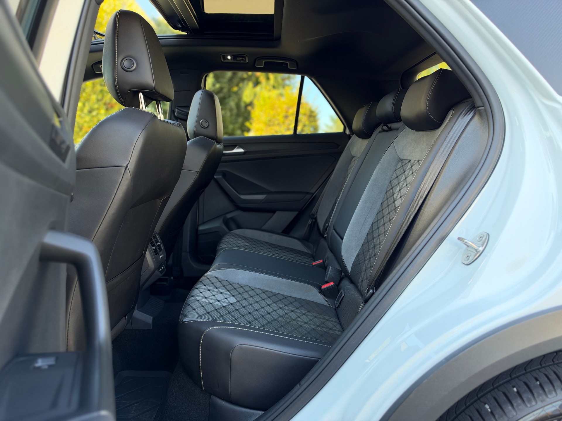 VW T-Roc 1.5 TSI EVO R-Line DSG-image-21