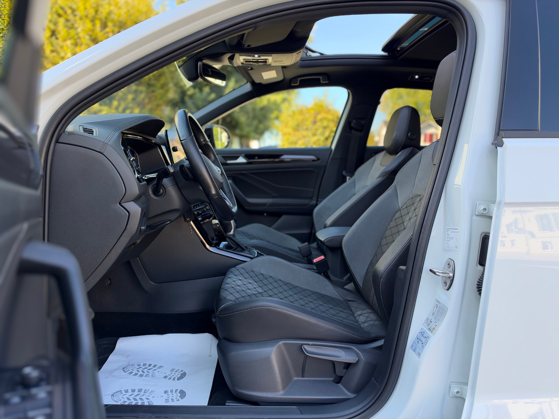 VW T-Roc 1.5 TSI EVO R-Line DSG-image-13