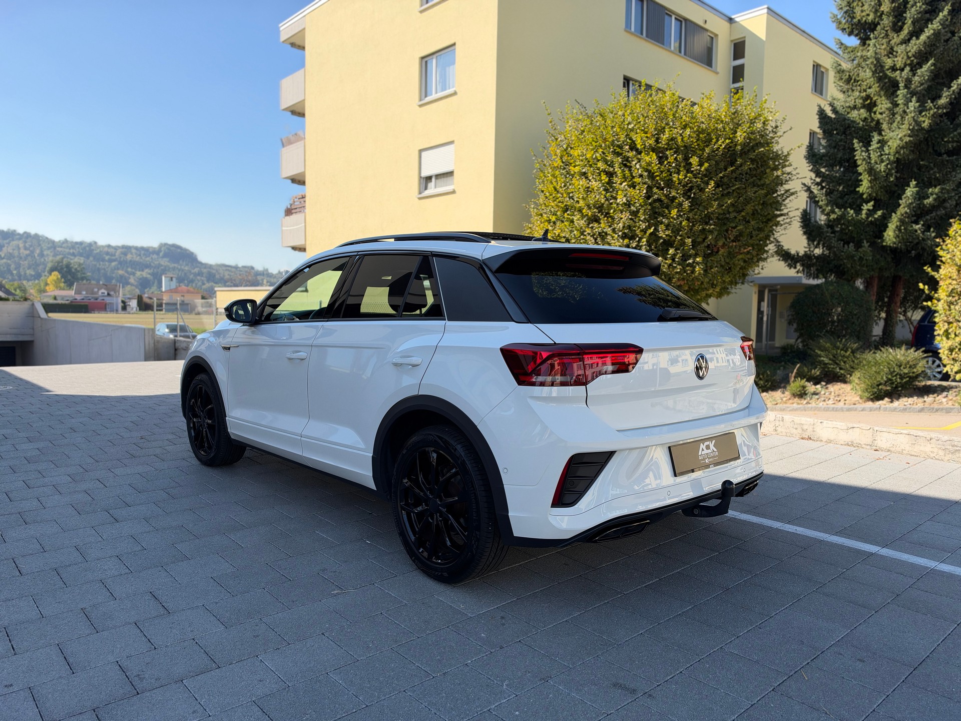 VW T-Roc 1.5 TSI EVO R-Line DSG-image-2