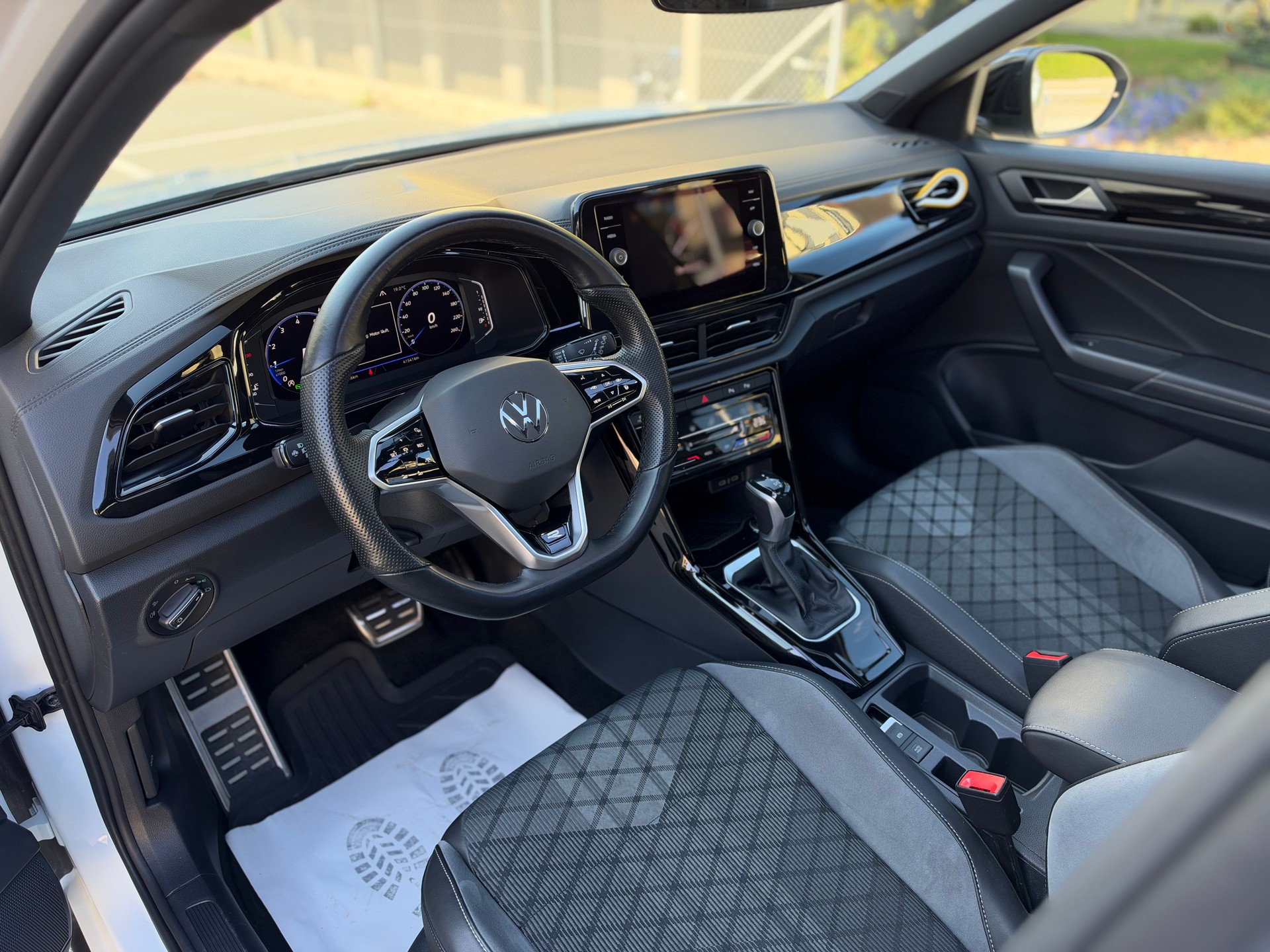VW T-Roc 1.5 TSI EVO R-Line DSG-image-9