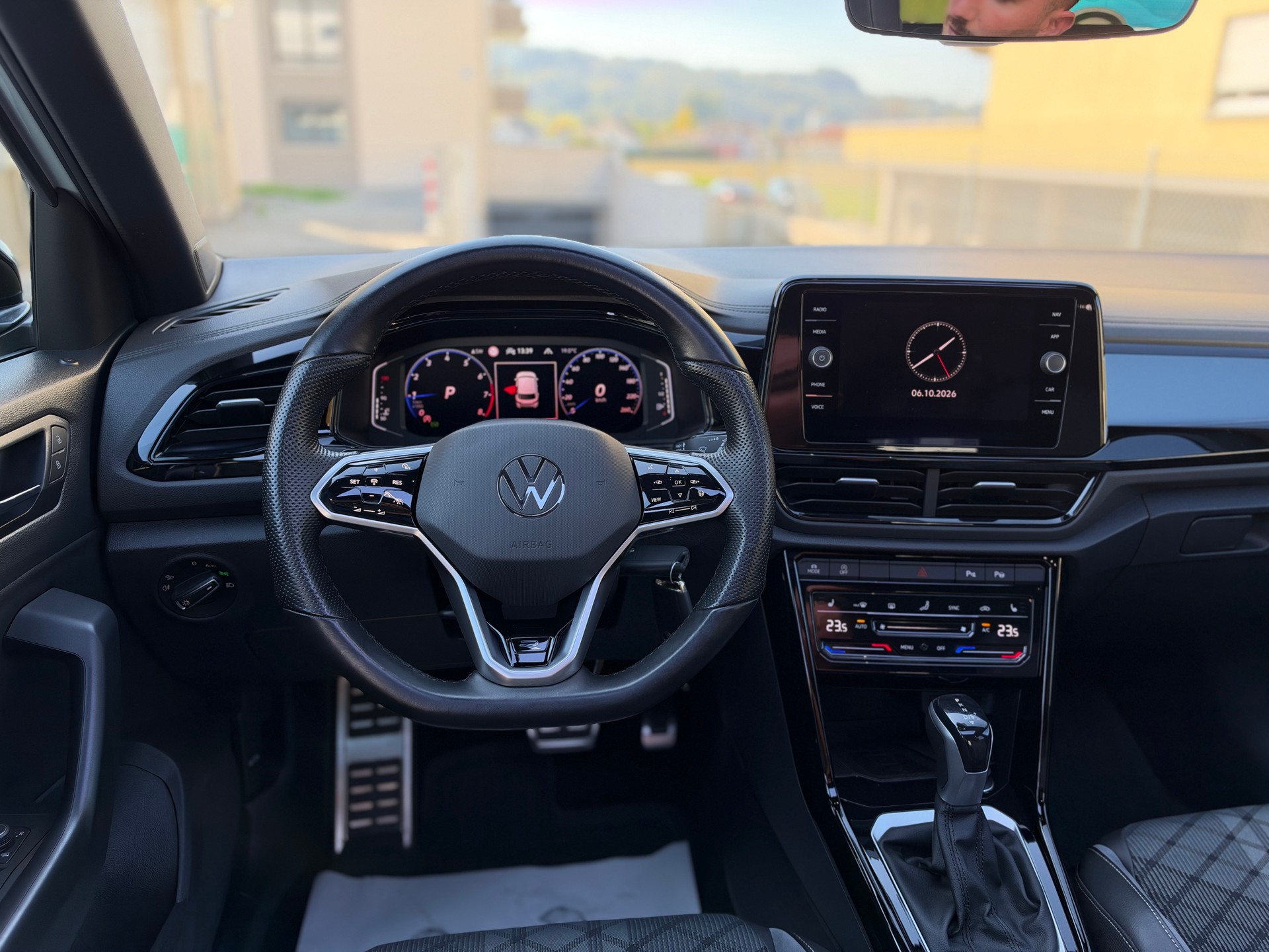 VW T-Roc 1.5 TSI EVO R-Line DSG-image-11