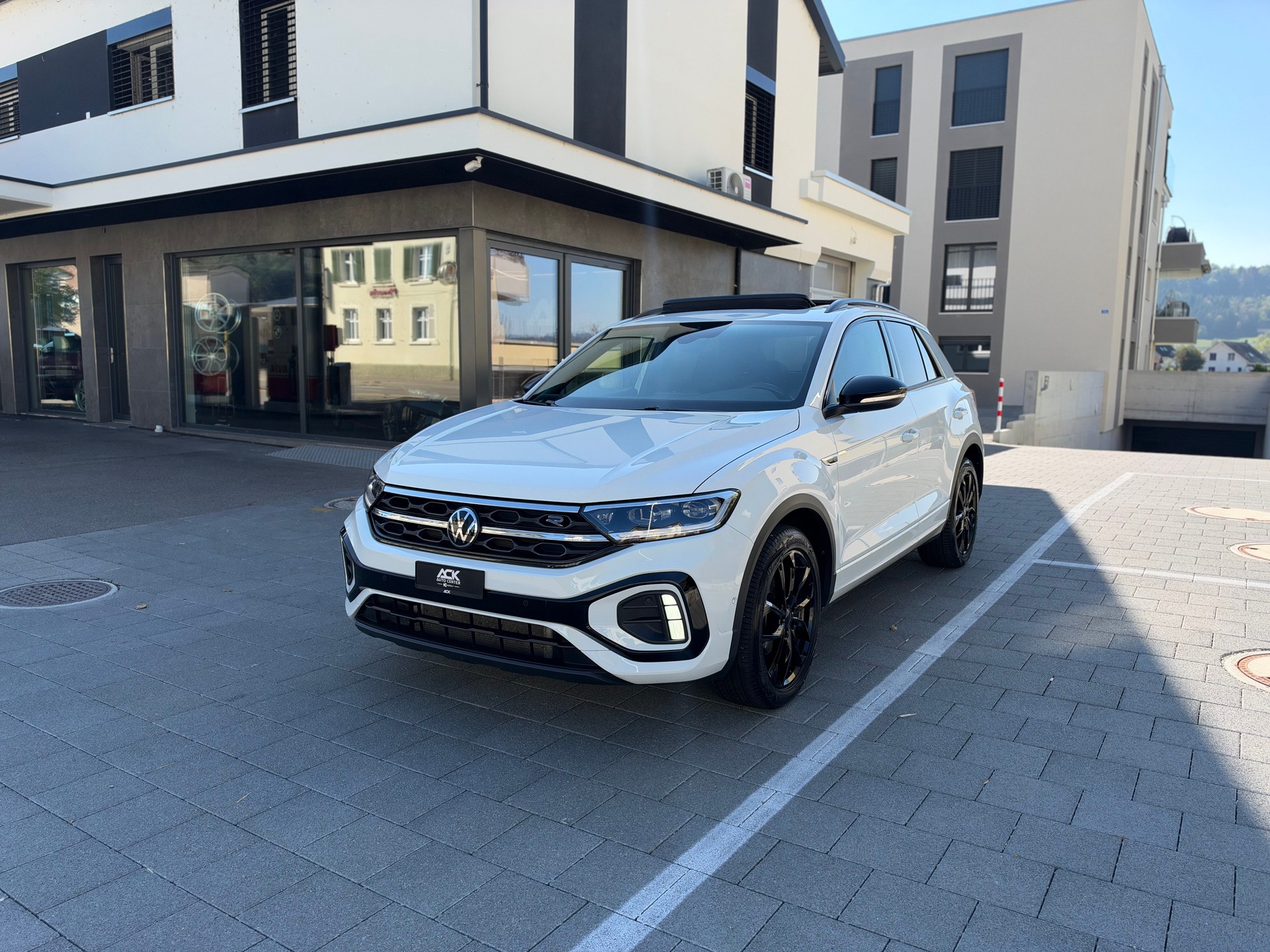 VW T-Roc 1.5 TSI EVO R-Line DSG-image-0