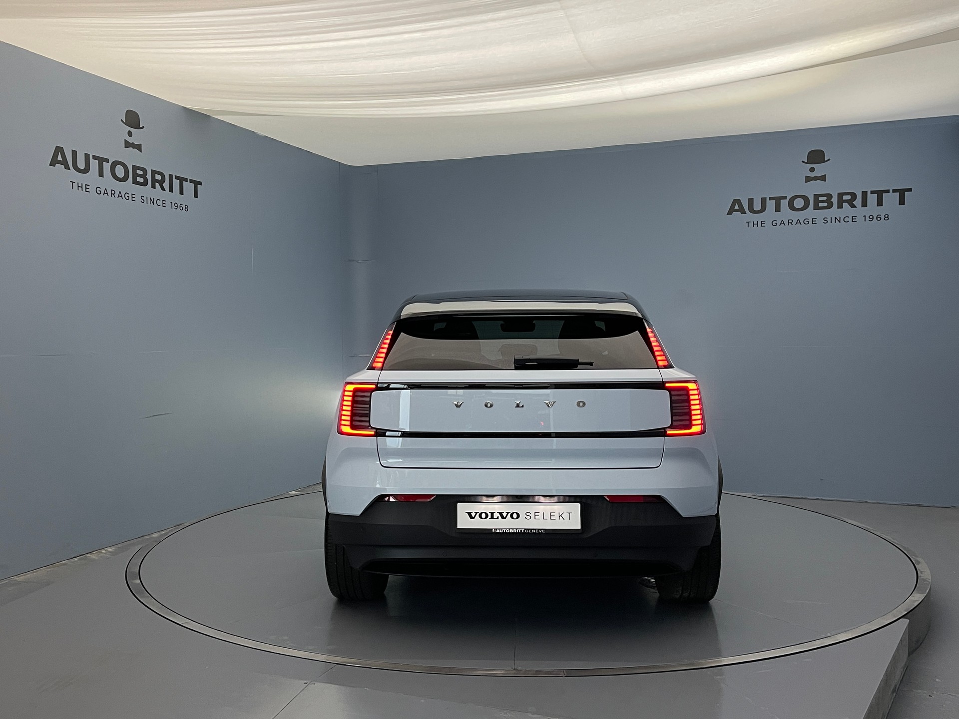 VOLVO EX30 E60 Twin Ultra Performance AWD-image-2