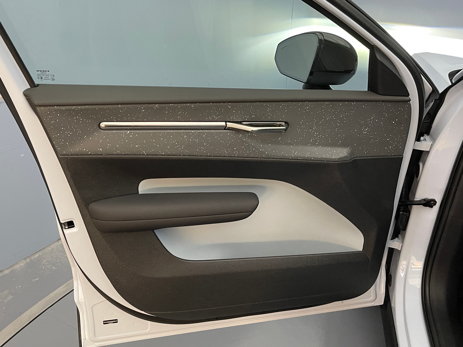 VOLVO EX30 E60 Twin Ultra Performance AWD-image-8