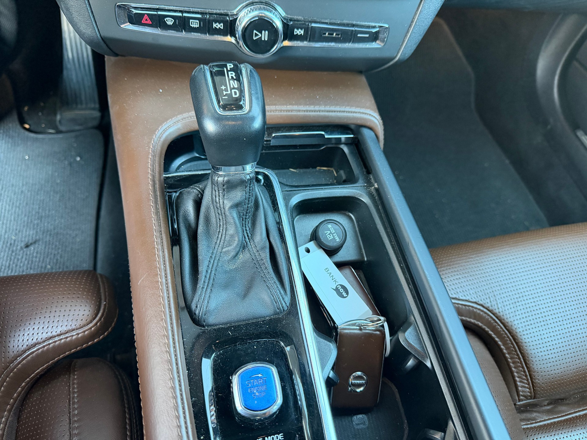 VOLVO V90 Cross Country D4 Pro AWD Geartronic-image-12