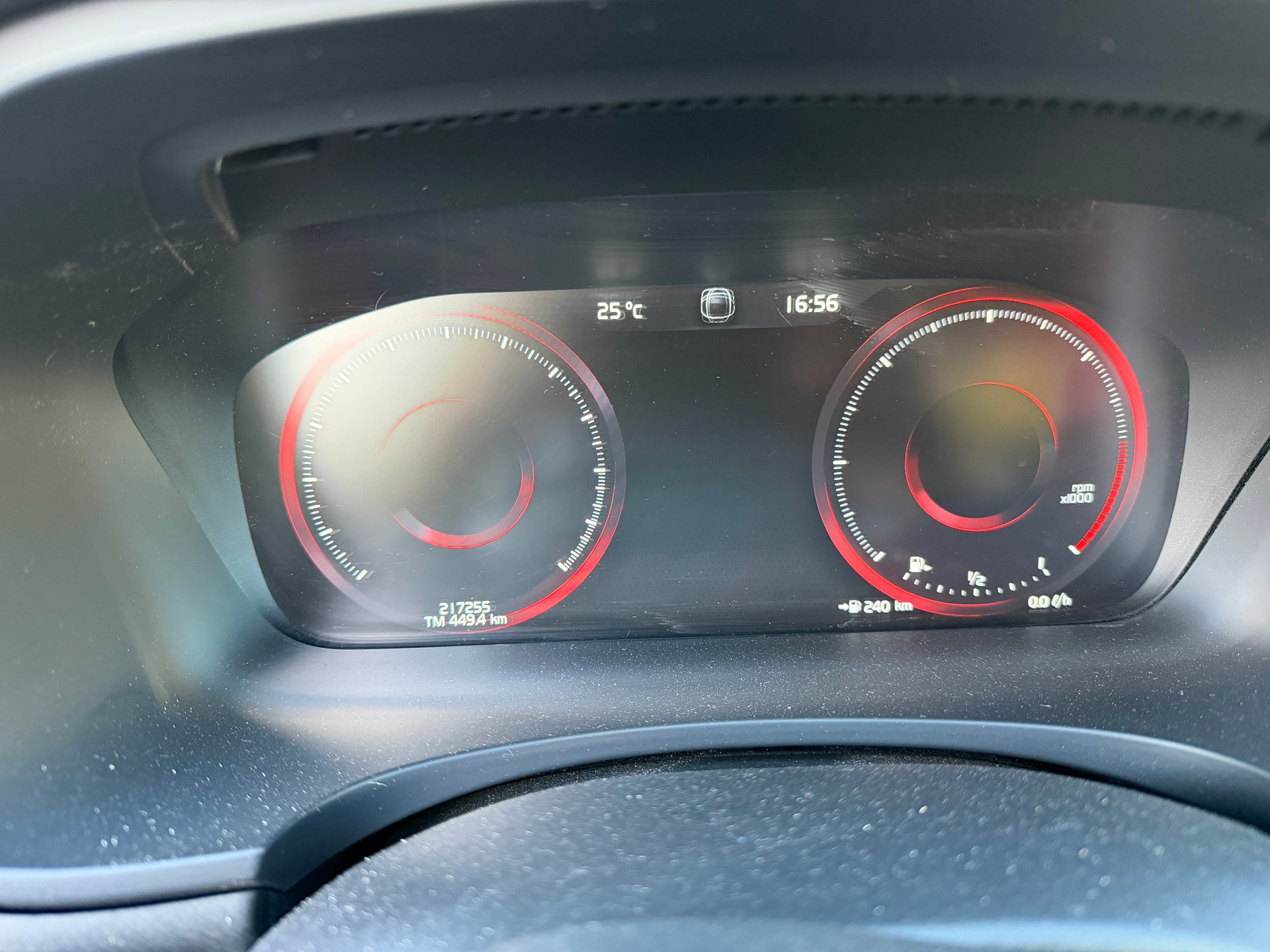 VOLVO V90 Cross Country D4 Pro AWD Geartronic-image-8