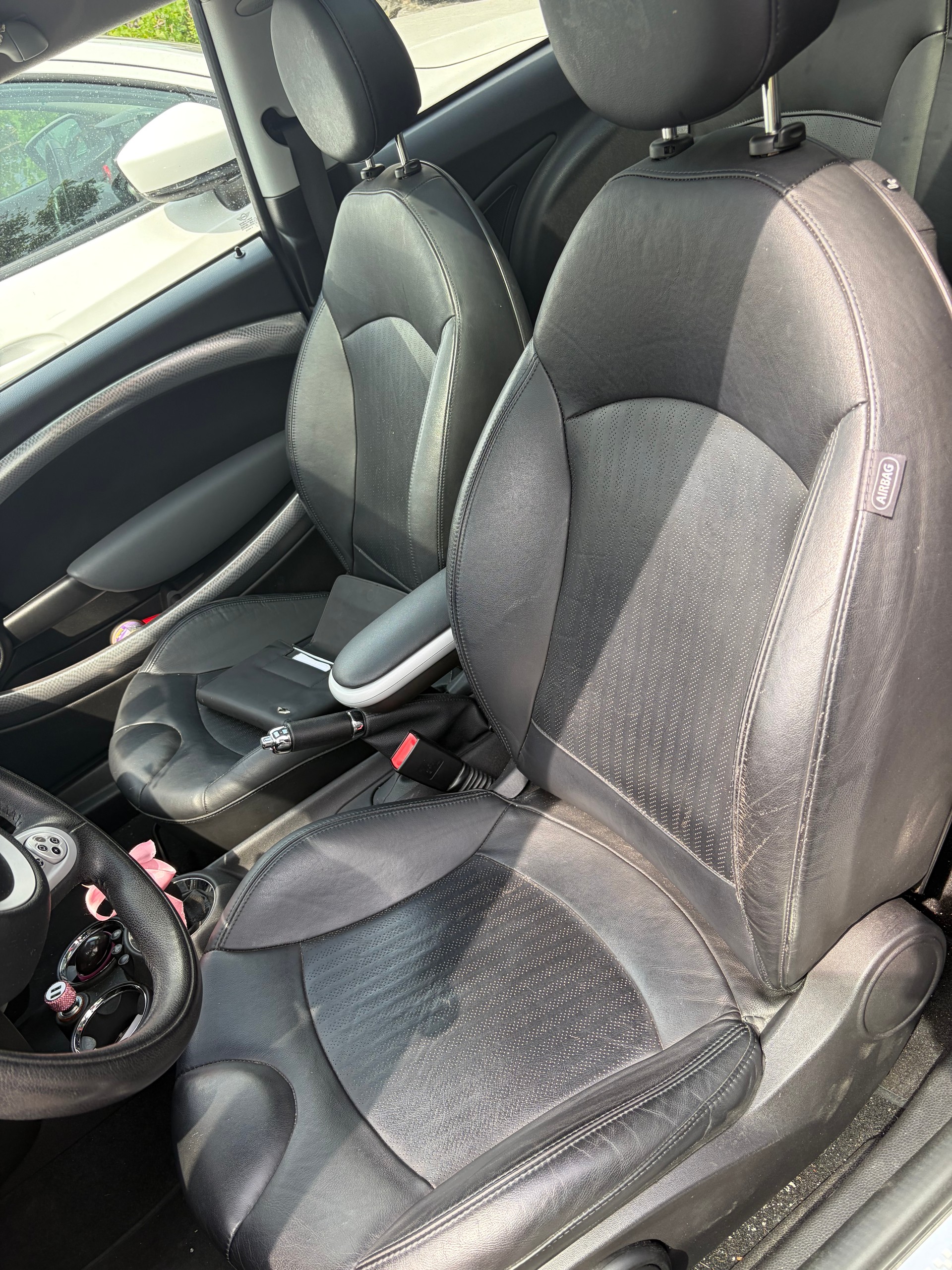 MINI 1.6i Cooper S-image-2