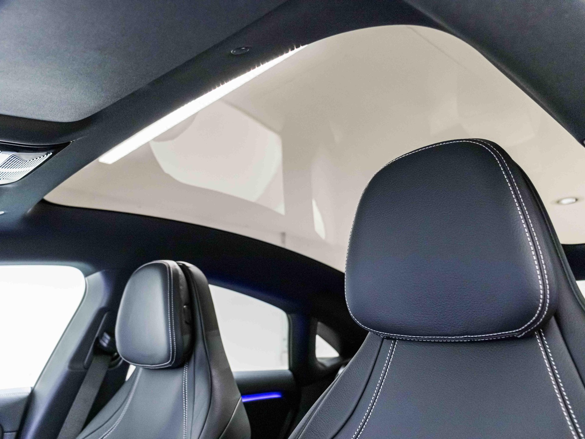 MERCEDES-BENZ CLA 350 4MATIC EQ-image-8