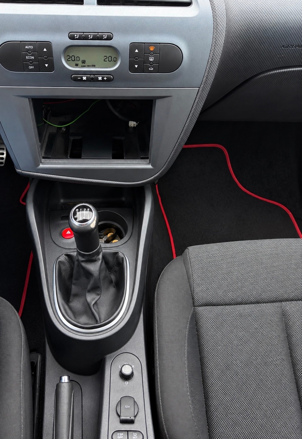 SEAT Leon 2.0 TSI FR-image-11