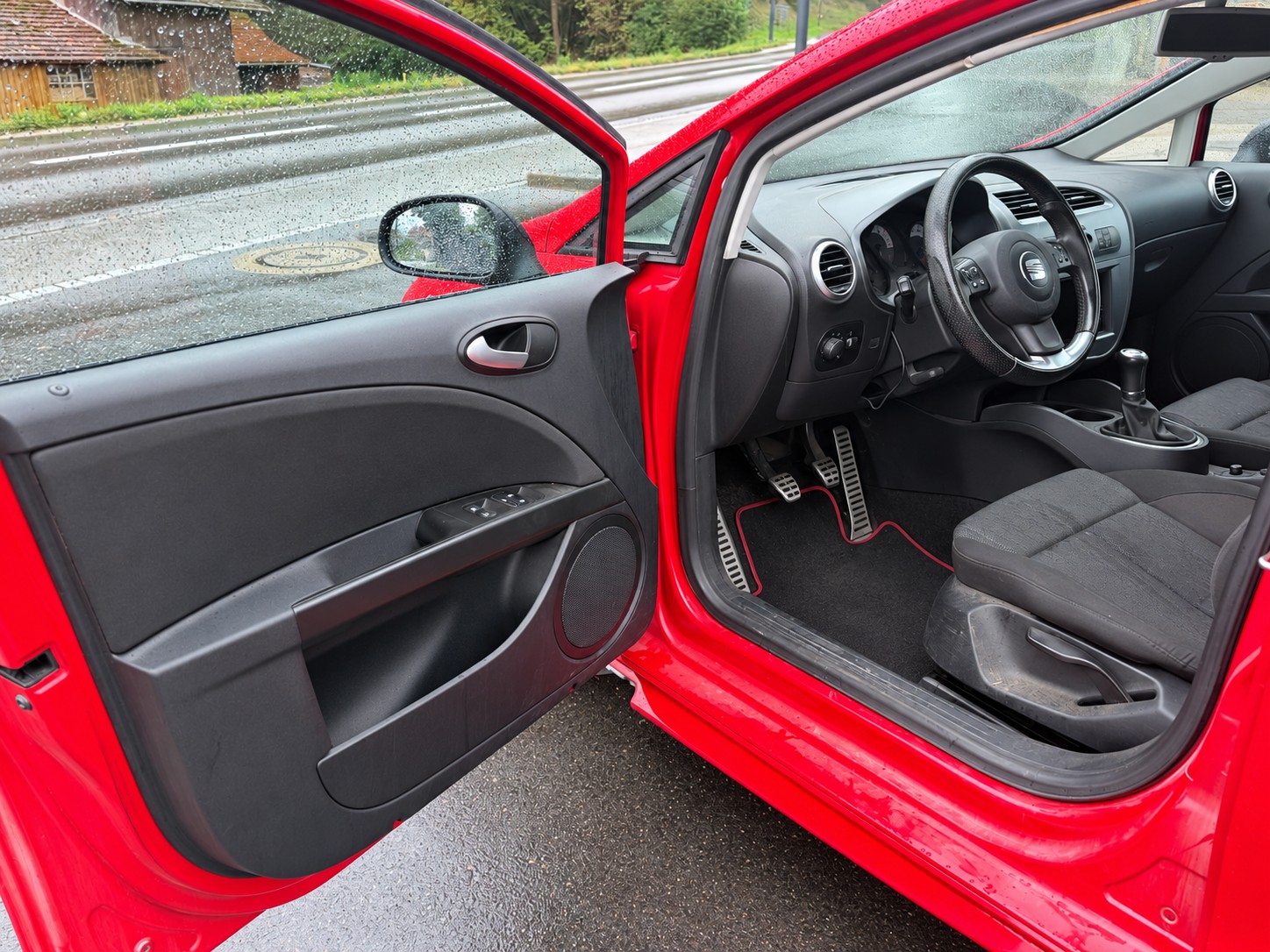 SEAT Leon 2.0 TSI FR-image-9