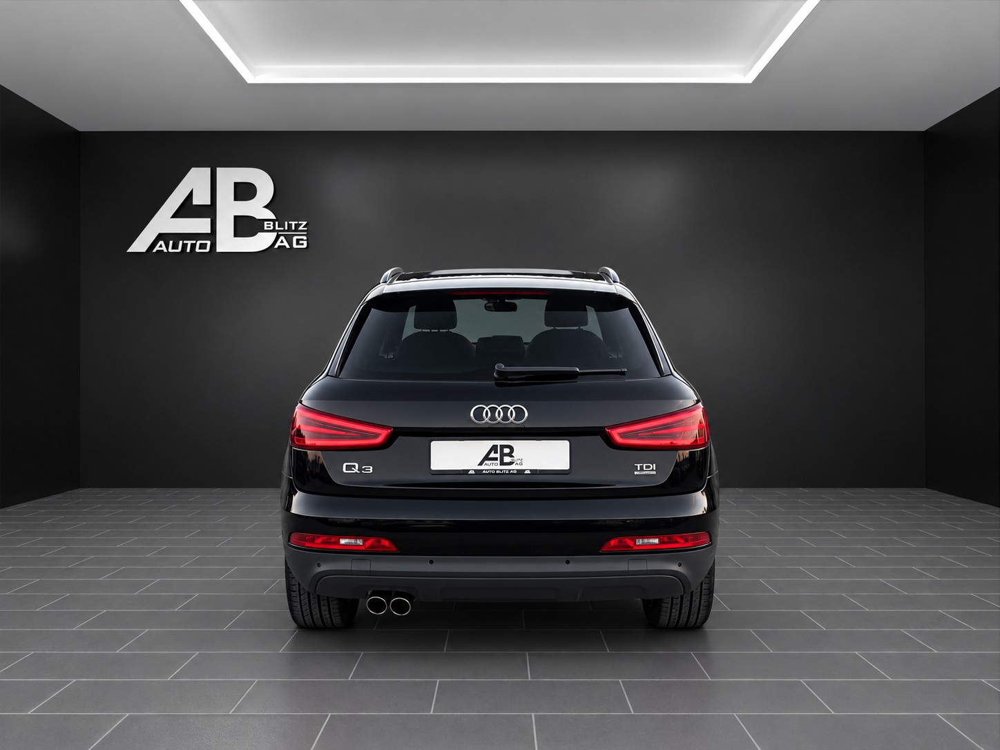 AUDI Q3 2.0 TDI S-Line quattro S-tronic mit 177 PS-image-3